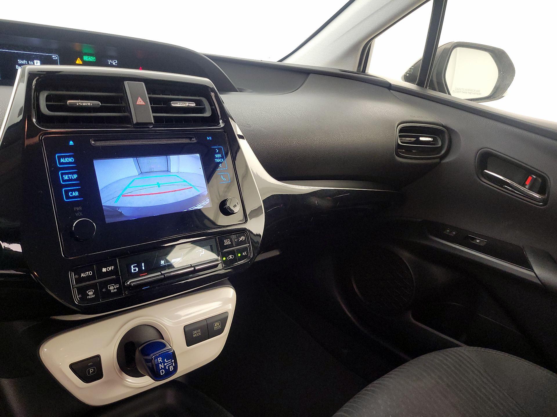 Thumbnail: 2016 Toyota Prius - 14