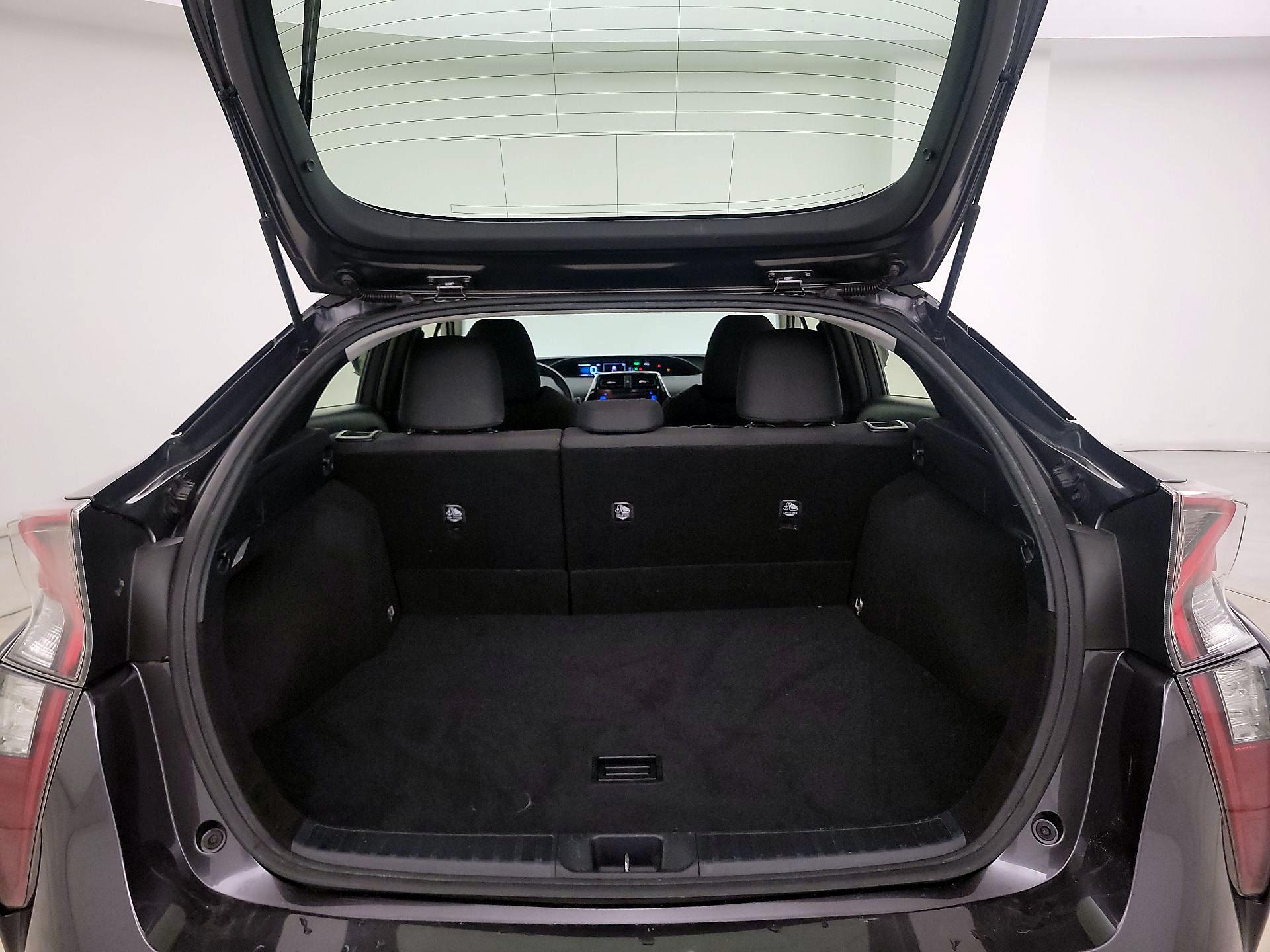 Thumbnail: 2016 Toyota Prius - 20