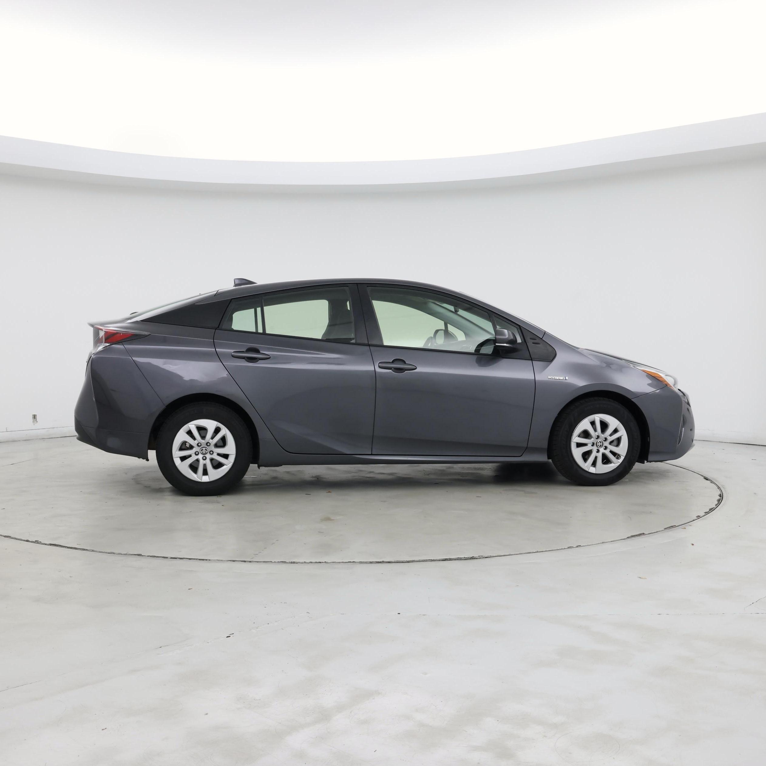 Thumbnail: 2016 Toyota Prius - 7