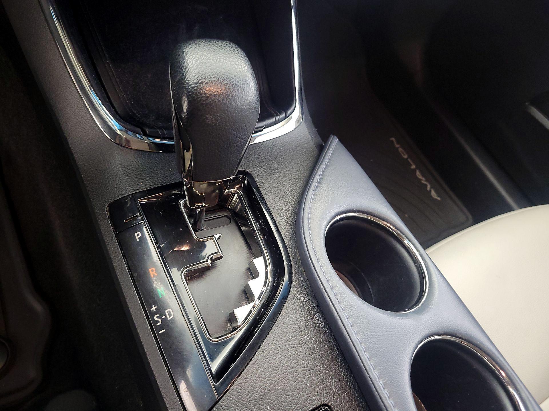 Thumbnail: 2015 Toyota Avalon - 17