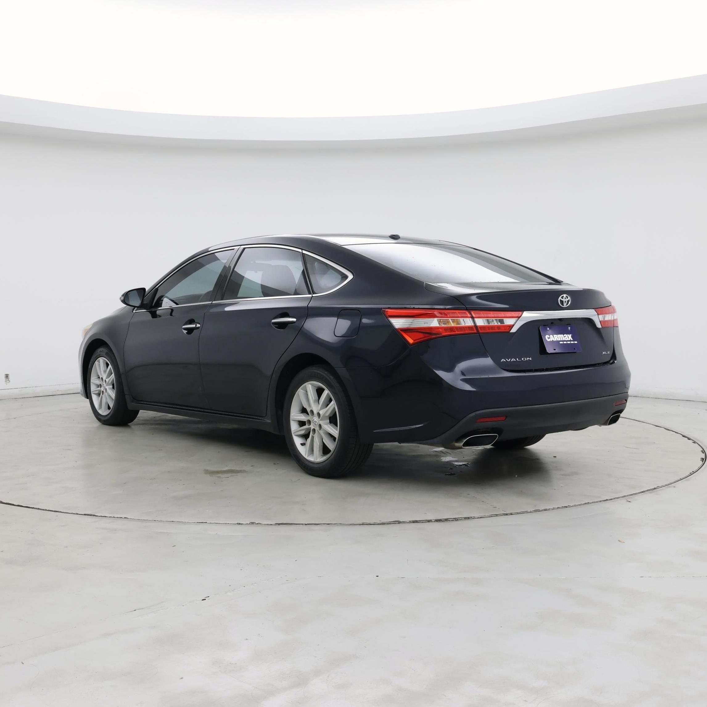 Thumbnail: 2015 Toyota Avalon - 2