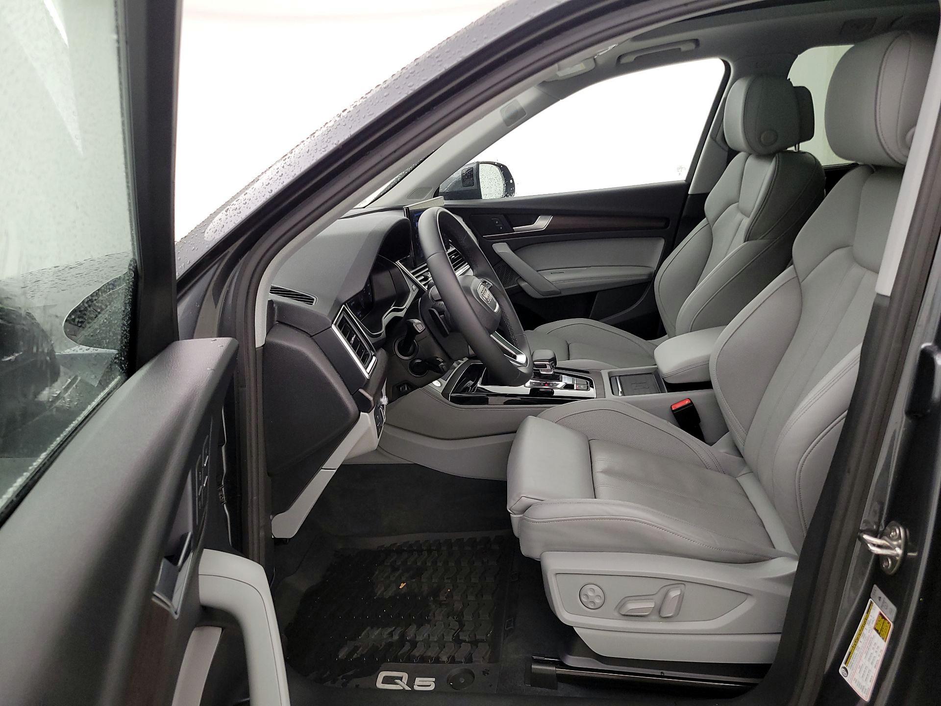 Thumbnail: 2024 Audi Q5 - 11