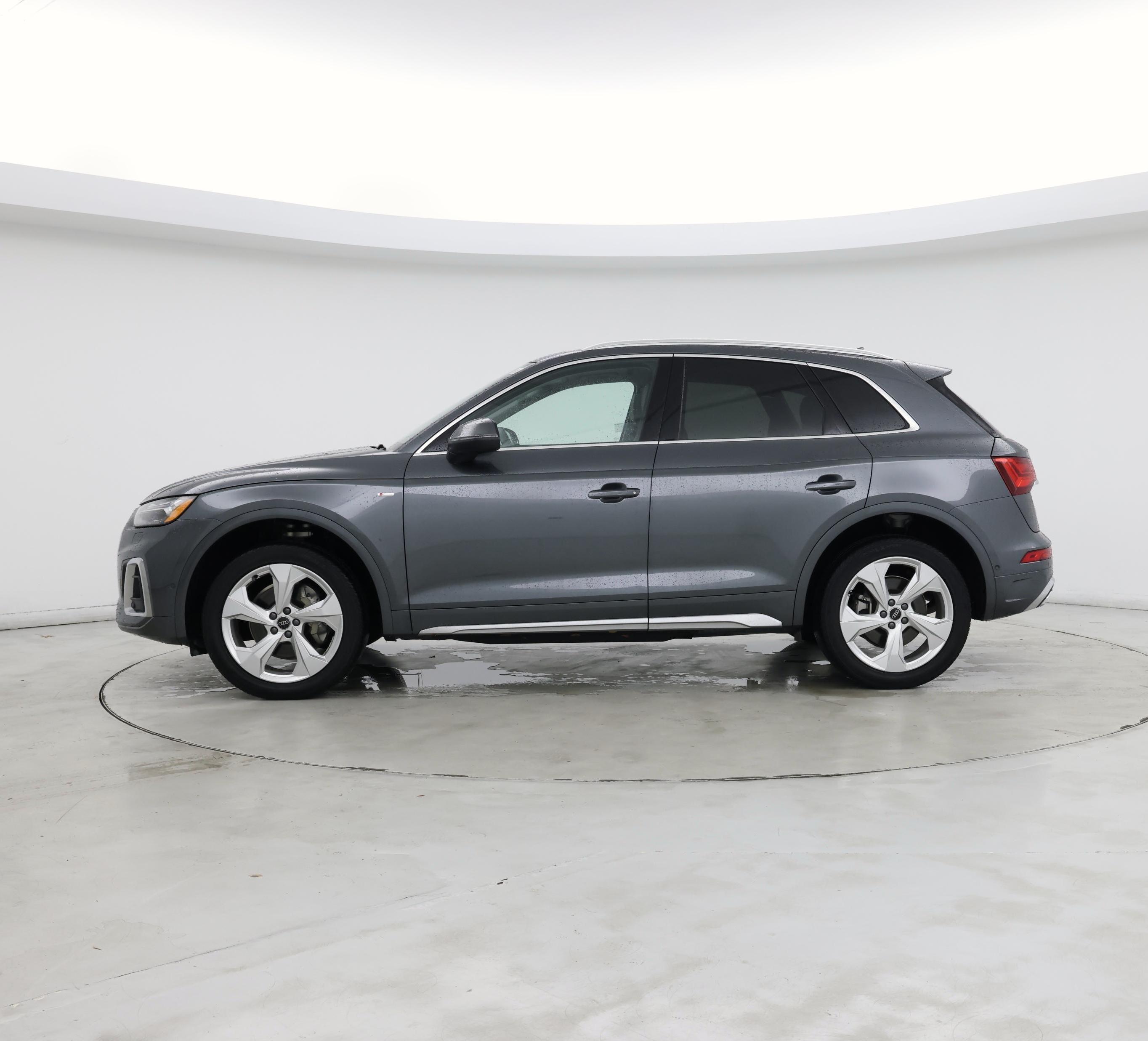 Thumbnail: 2024 Audi Q5 - 3