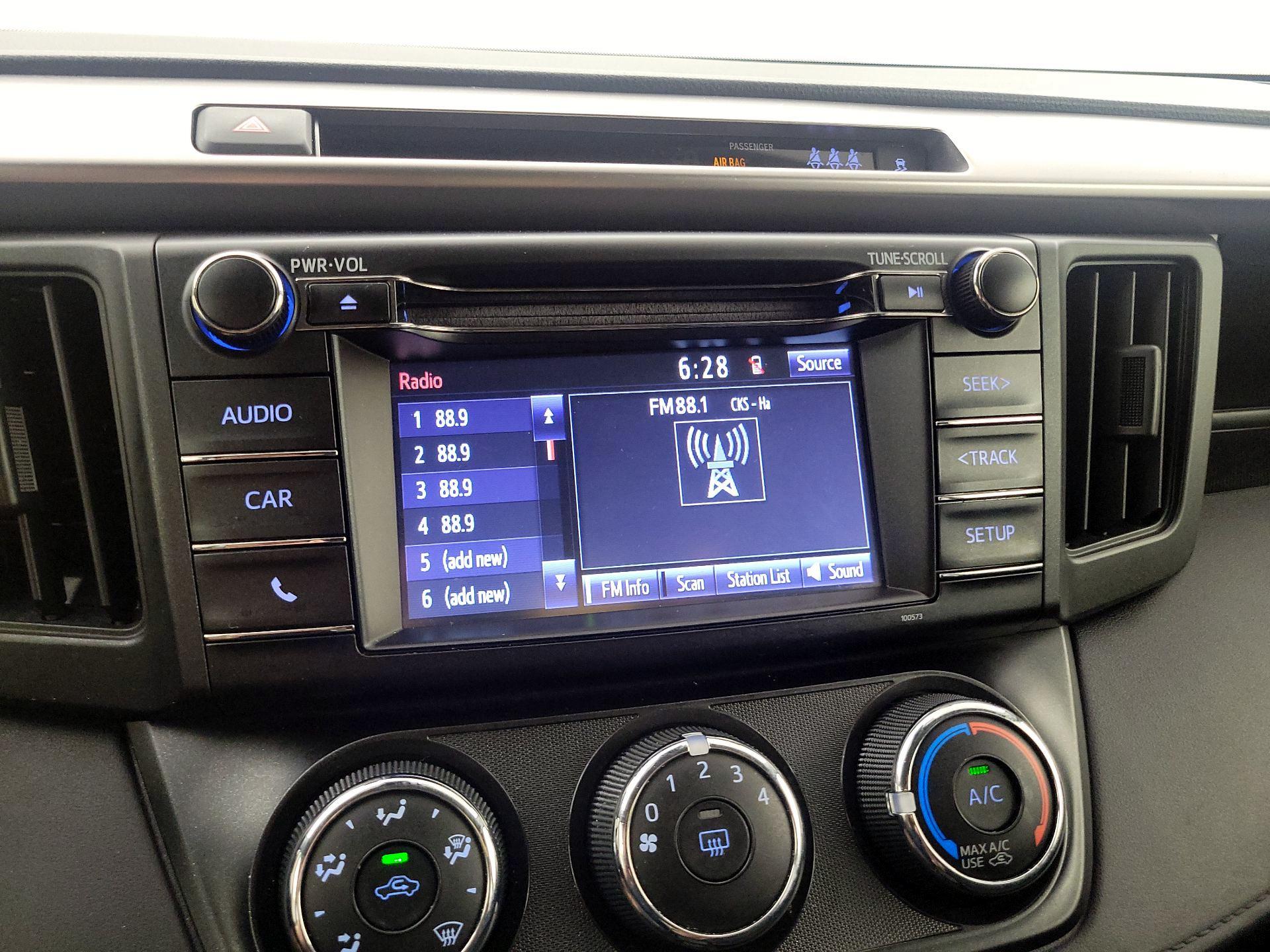 Thumbnail: 2017 Toyota RAV4 - 15