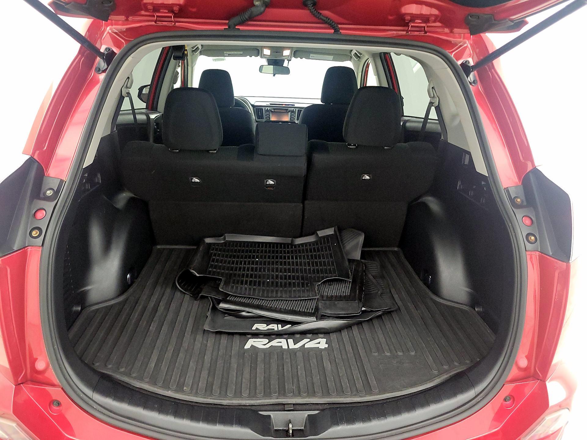 Thumbnail: 2017 Toyota RAV4 - 20