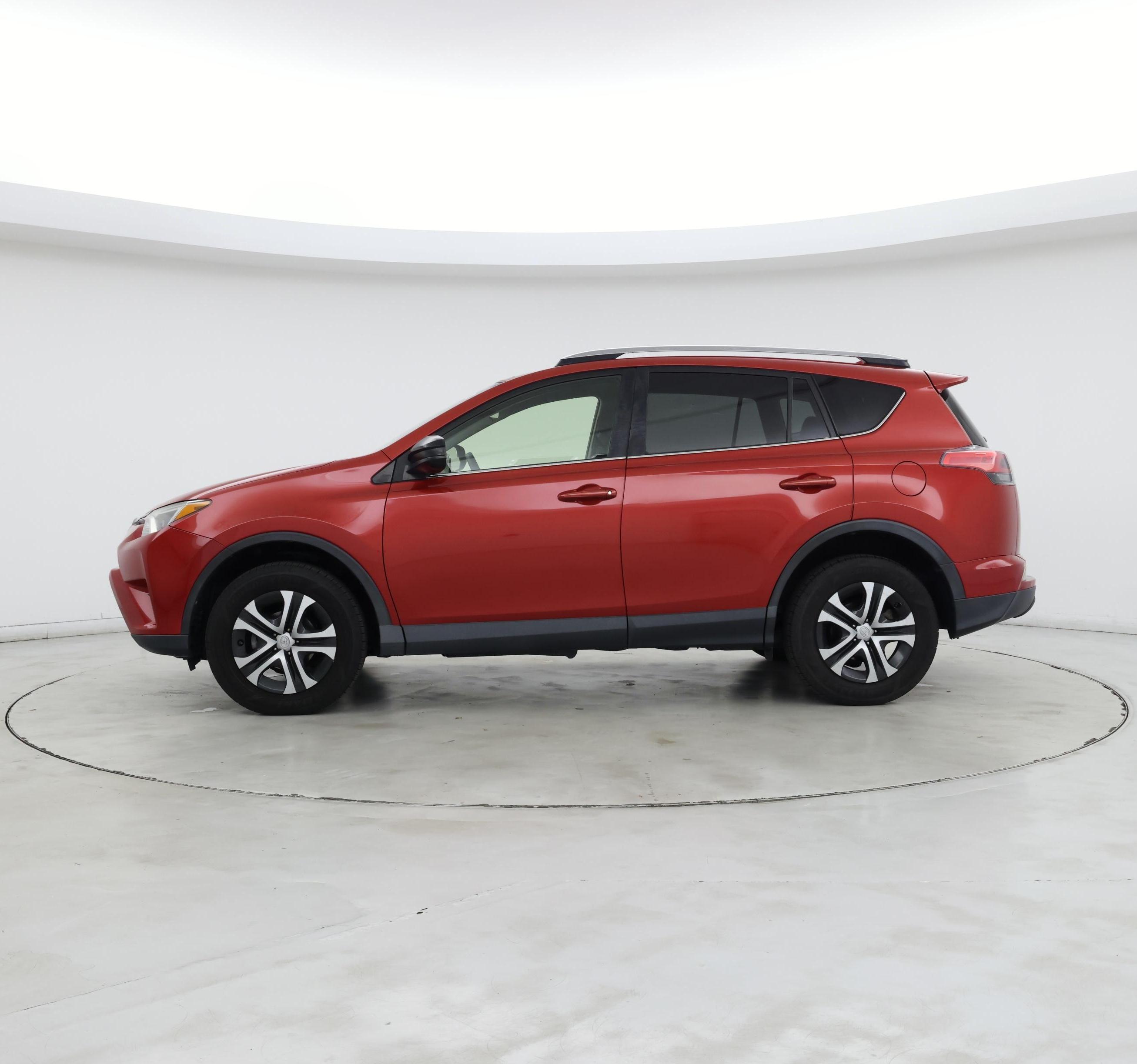 Thumbnail: 2017 Toyota RAV4 - 3