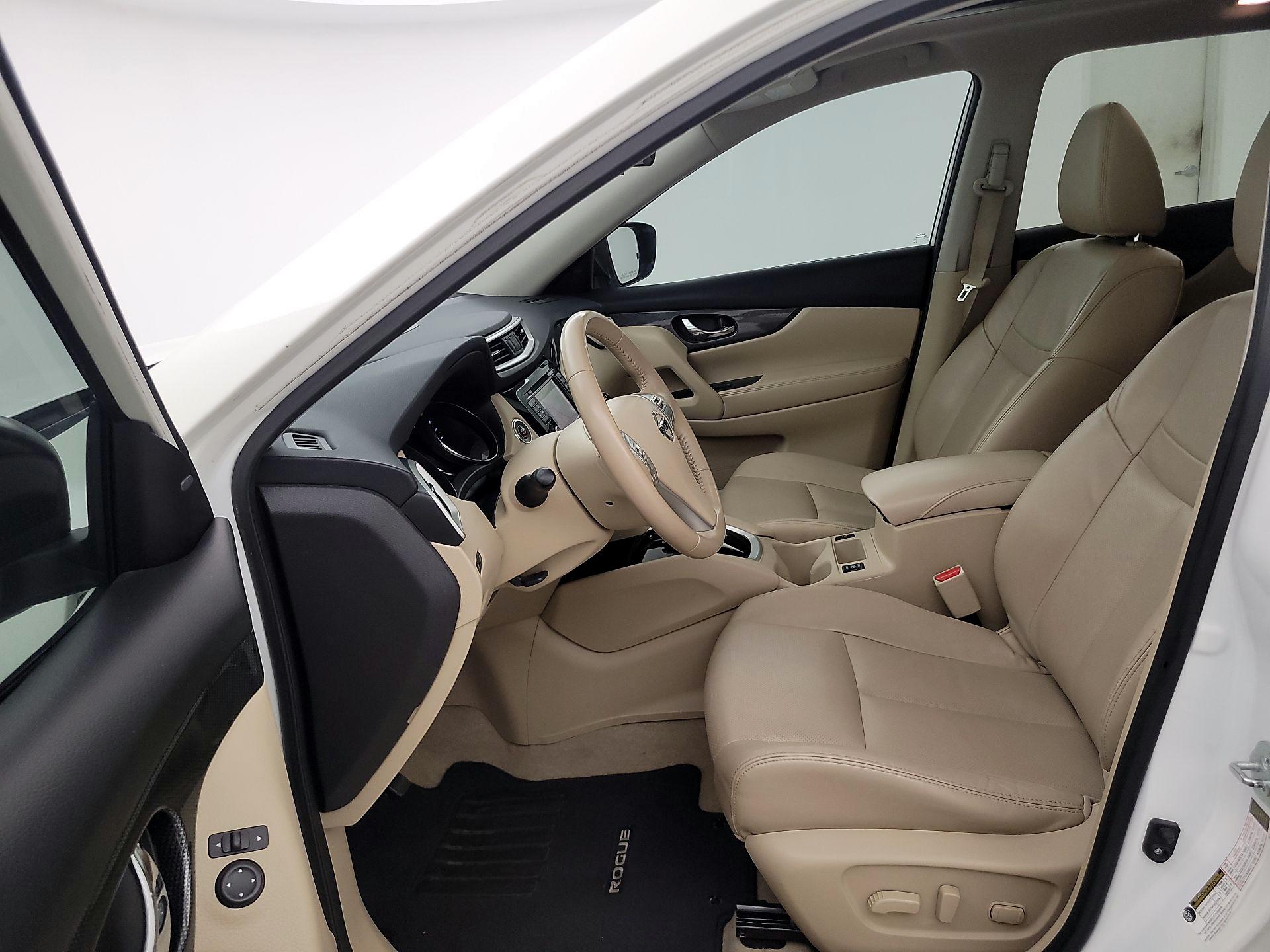 Thumbnail: 2015 Nissan Rogue - 11