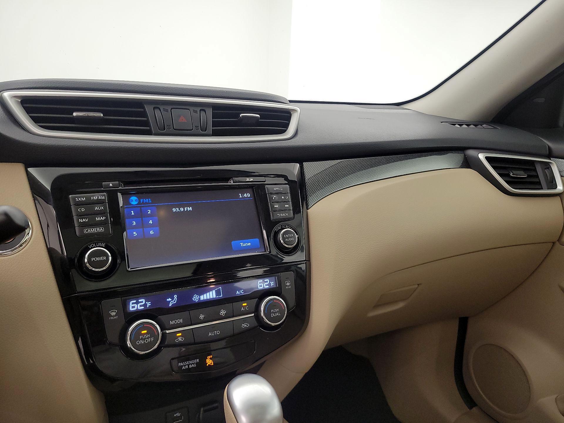 Thumbnail: 2015 Nissan Rogue - 16