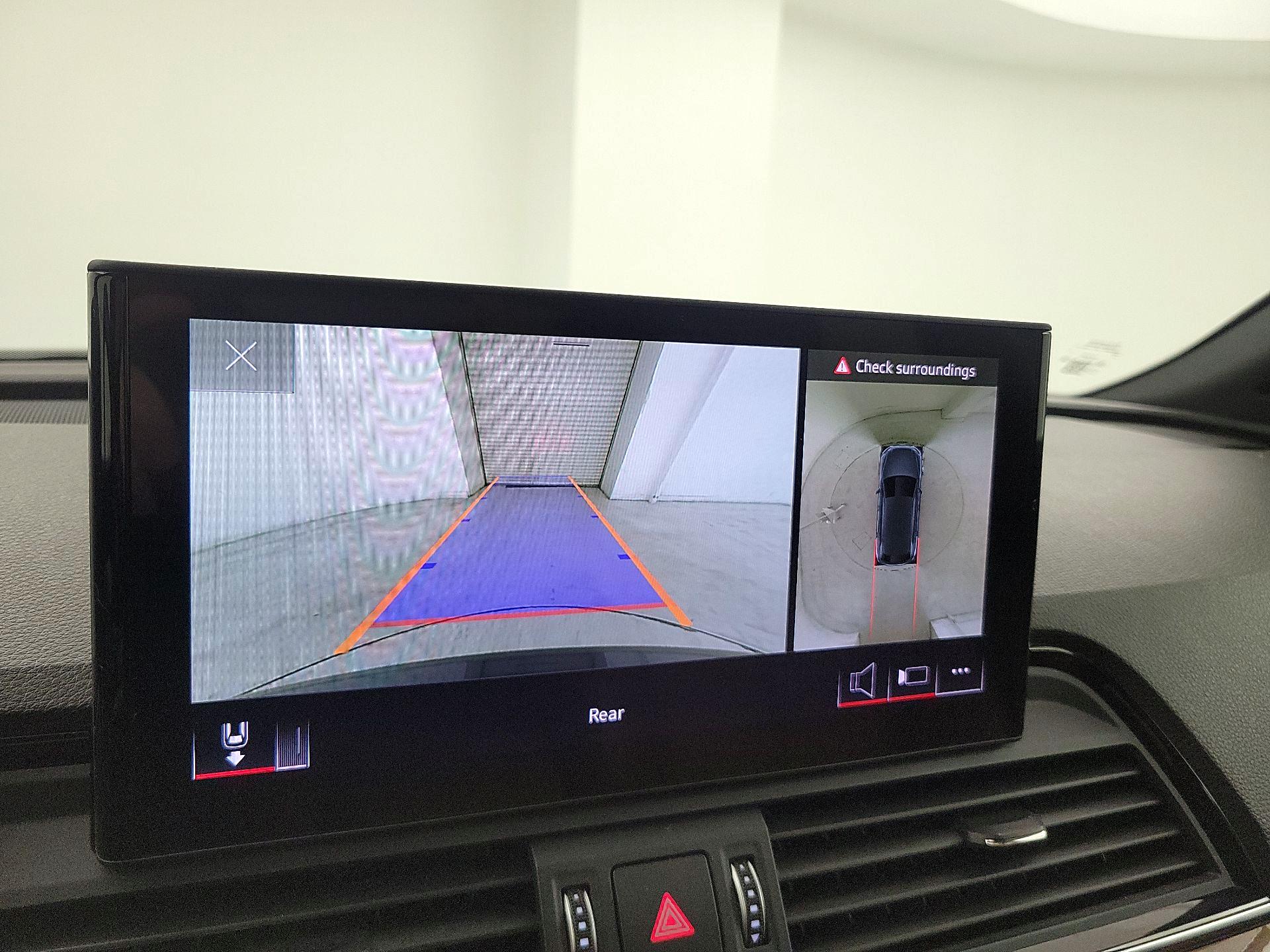 Thumbnail: 2021 Audi Q5 - 14