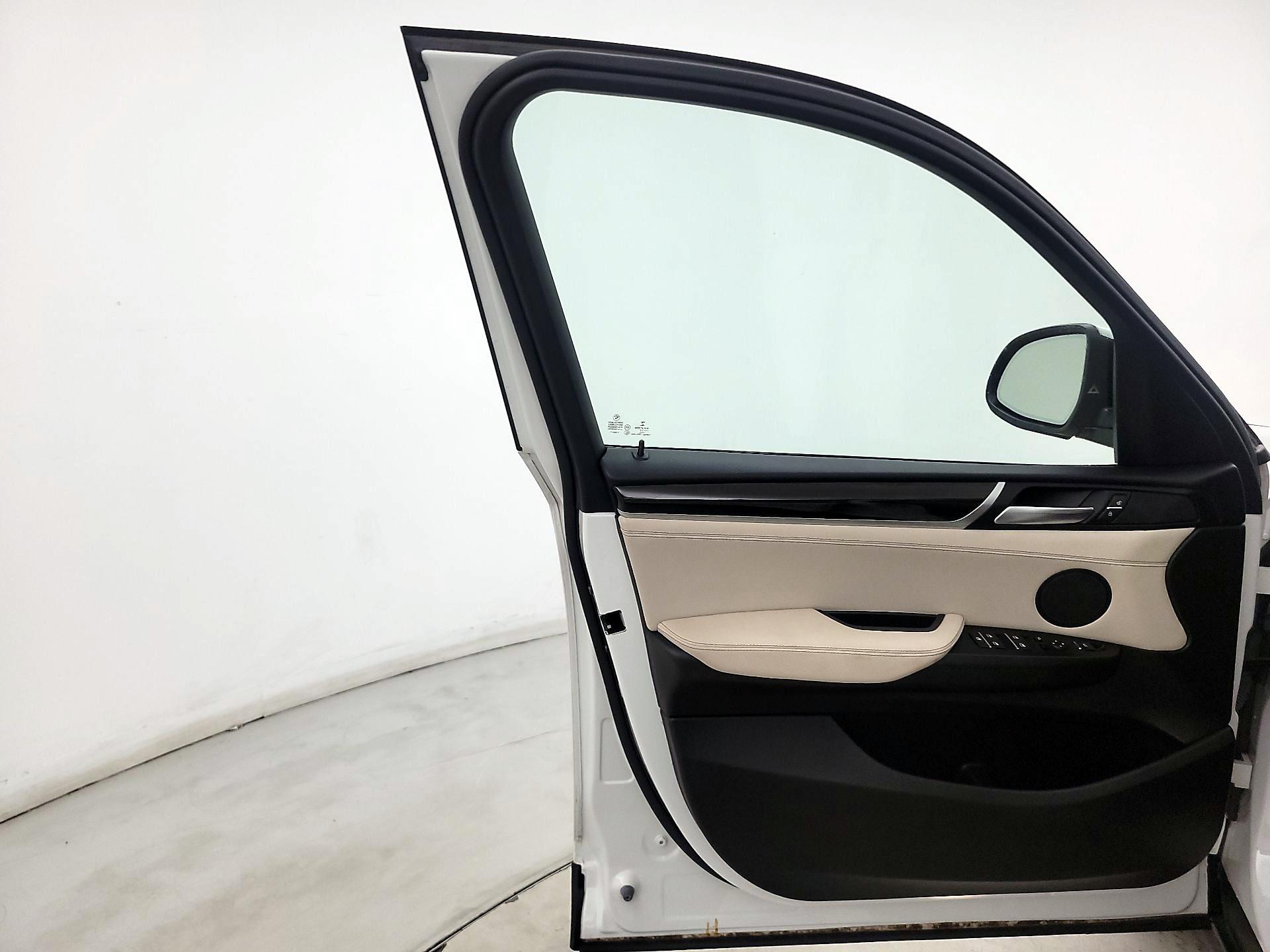 Thumbnail: 2017 BMW X3 - 12