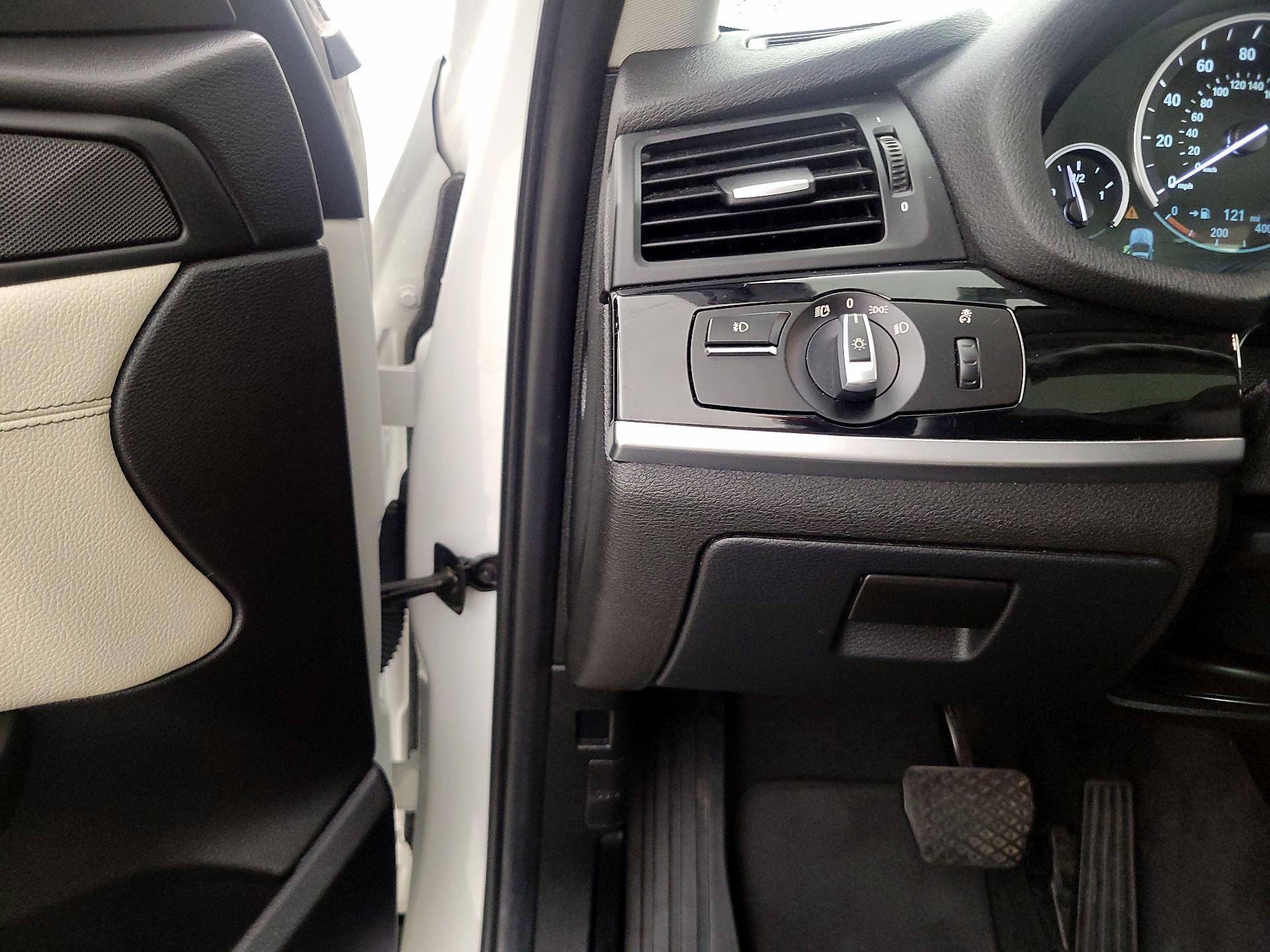 Thumbnail: 2017 BMW X3 - 13