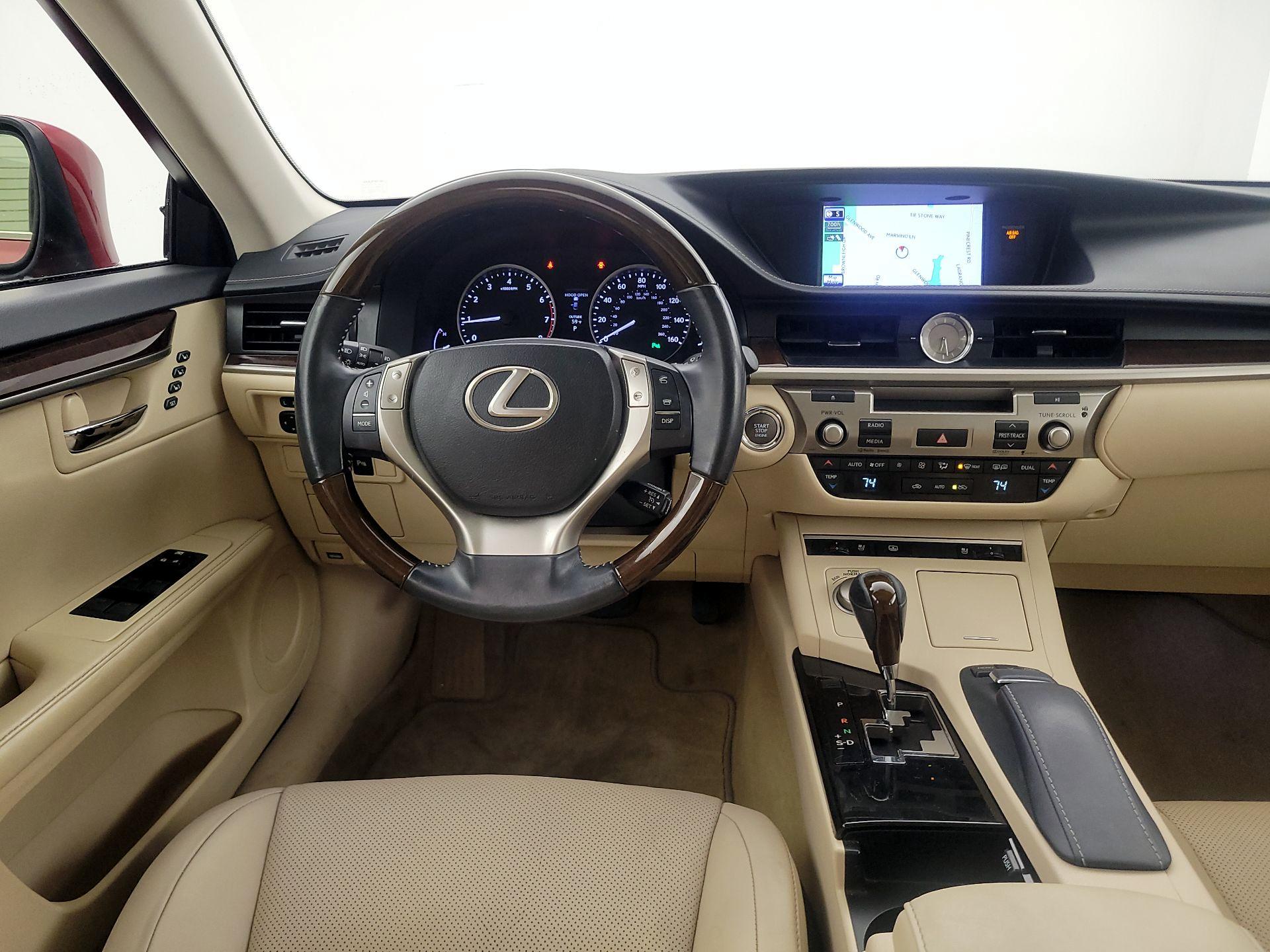 Thumbnail: 2014 Lexus ES - 10