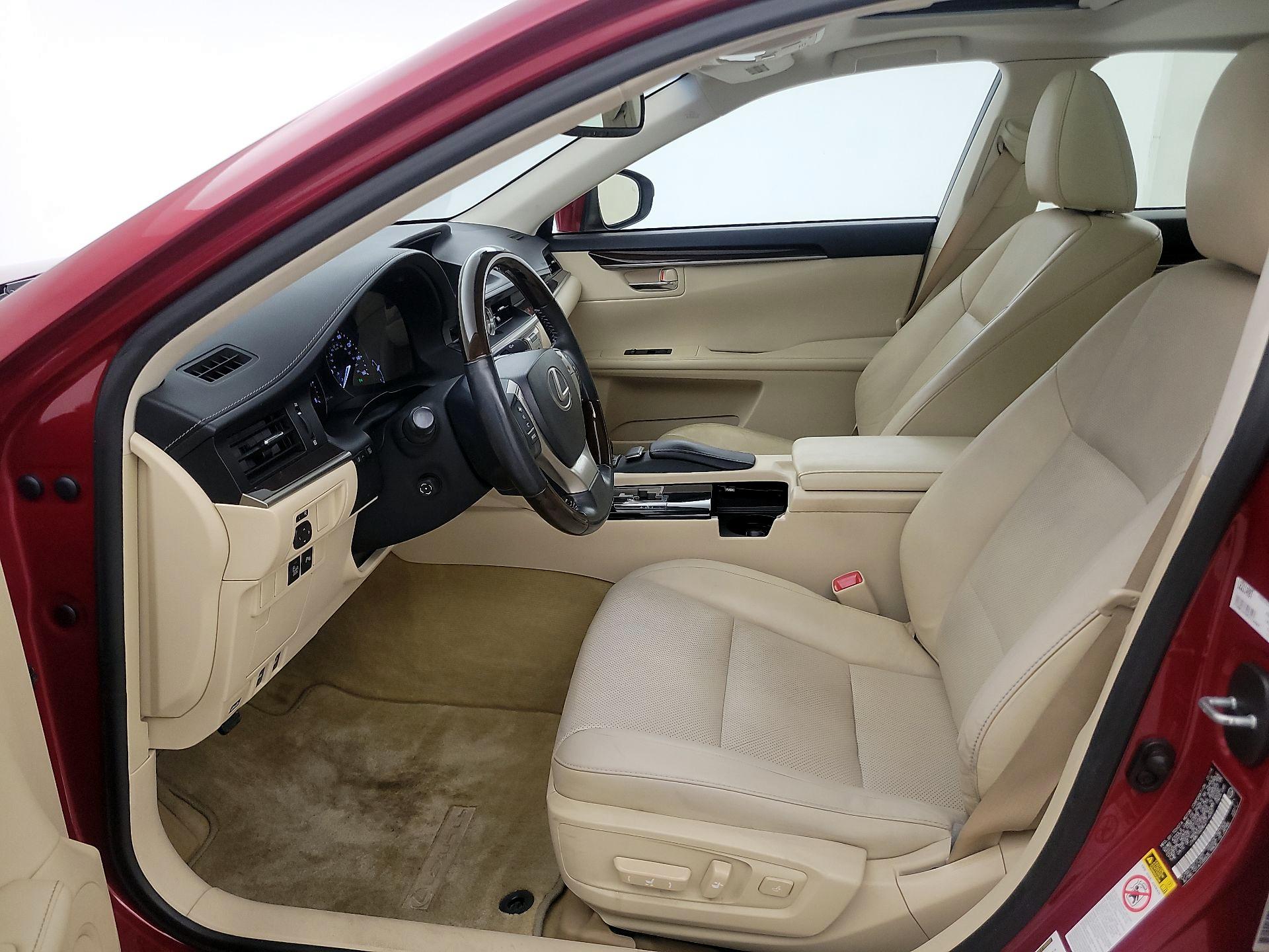 Thumbnail: 2014 Lexus ES - 11