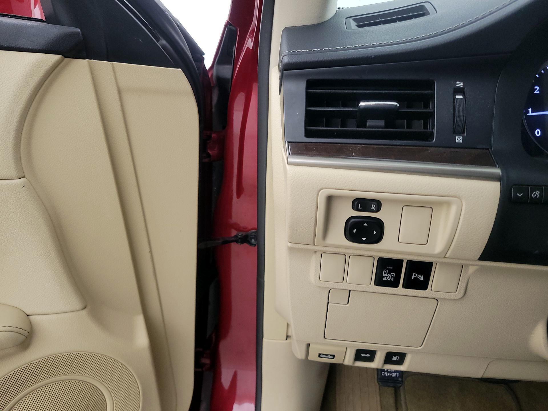 Thumbnail: 2014 Lexus ES - 13