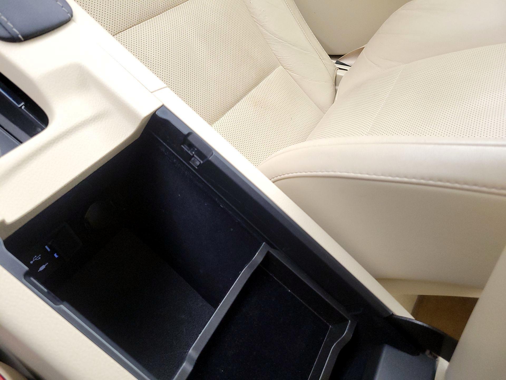 Thumbnail: 2014 Lexus ES - 19