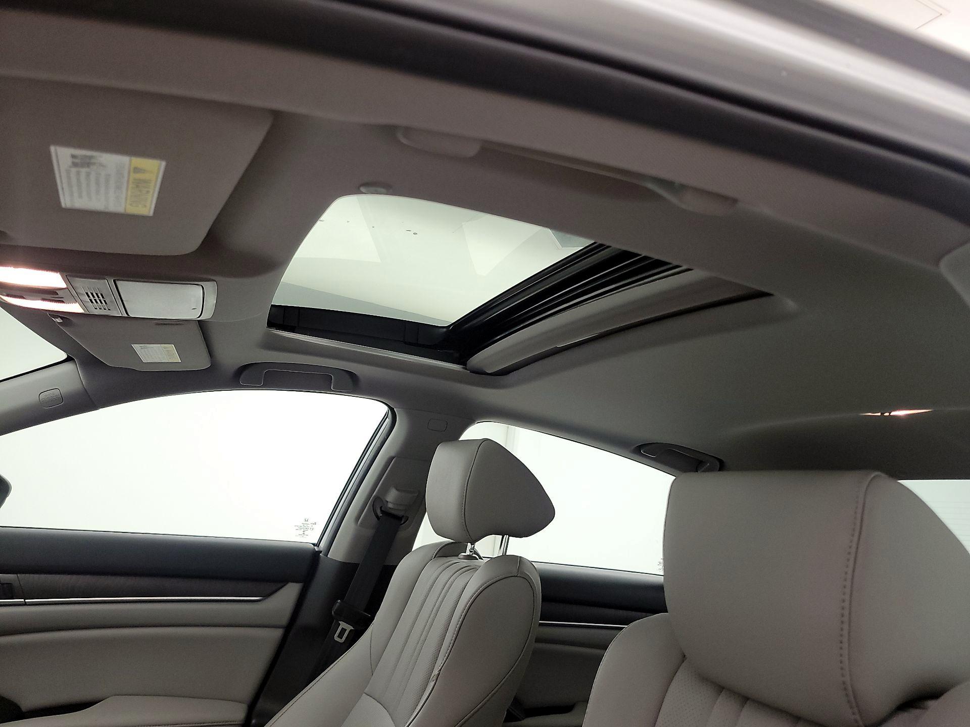 Thumbnail: 2019 Honda Accord - 19