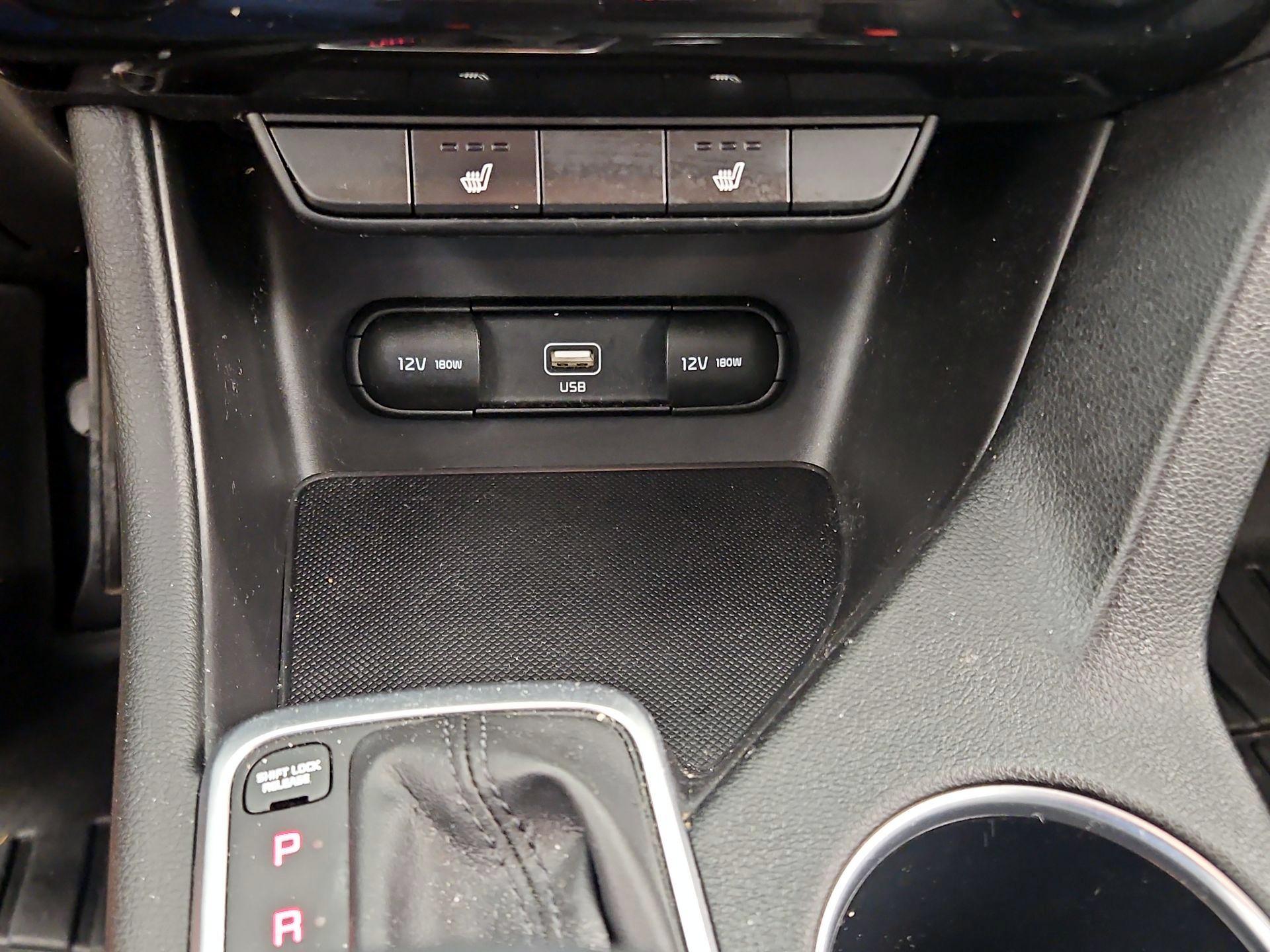 Thumbnail: 2020 Kia Sportage - 18