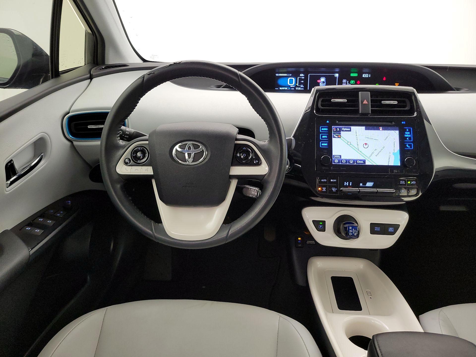 Thumbnail: 2016 Toyota Prius - 10