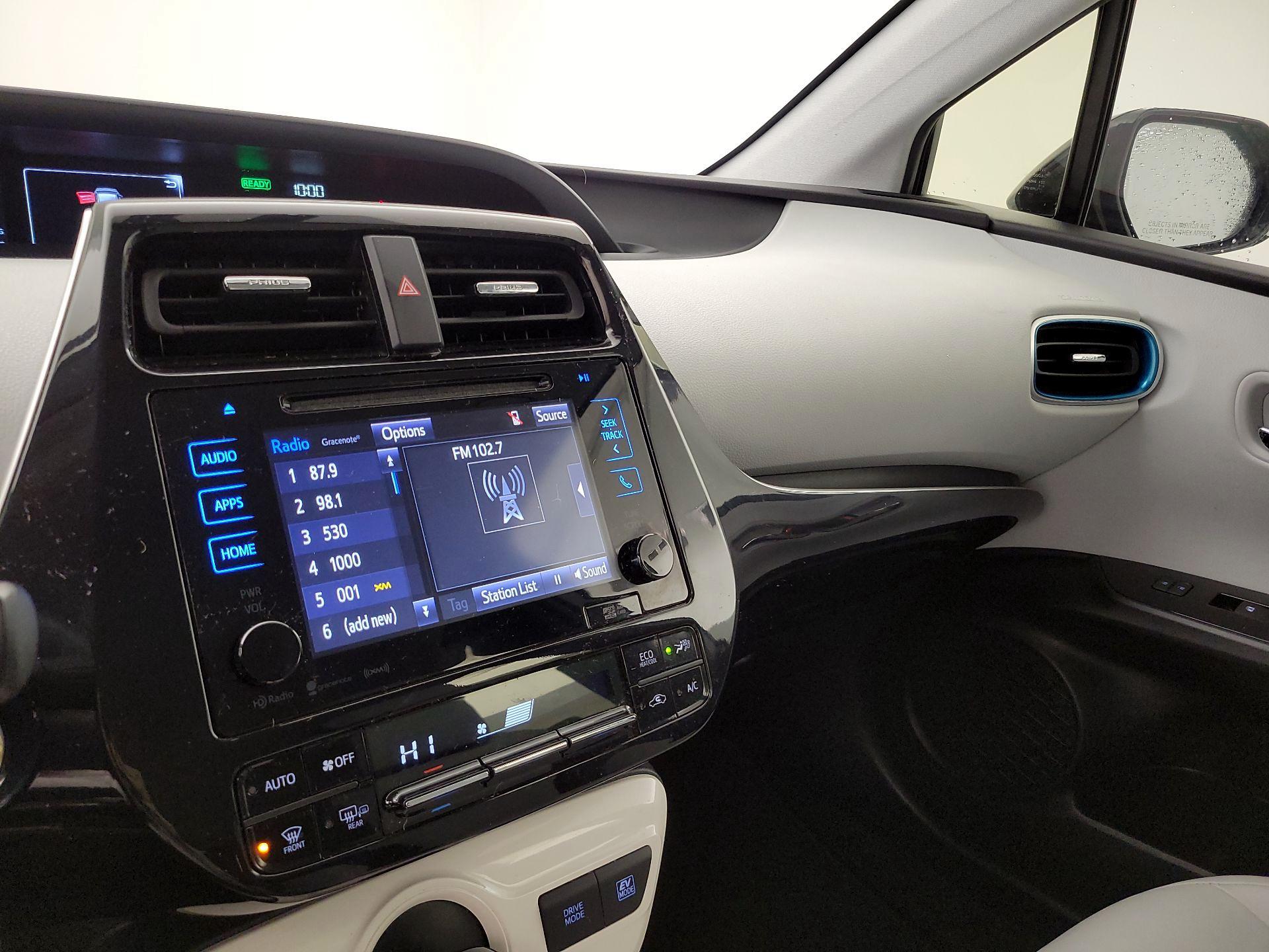 Thumbnail: 2016 Toyota Prius - 16