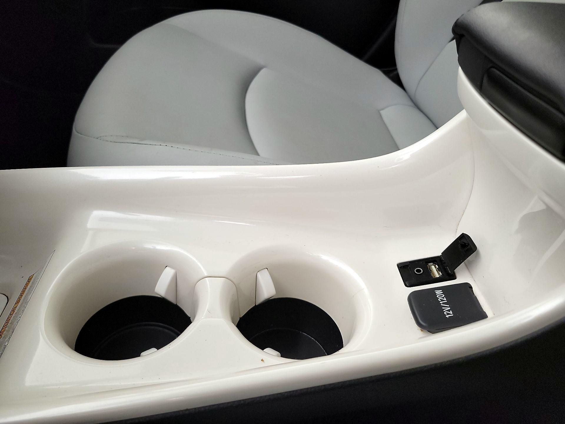 Thumbnail: 2016 Toyota Prius - 19