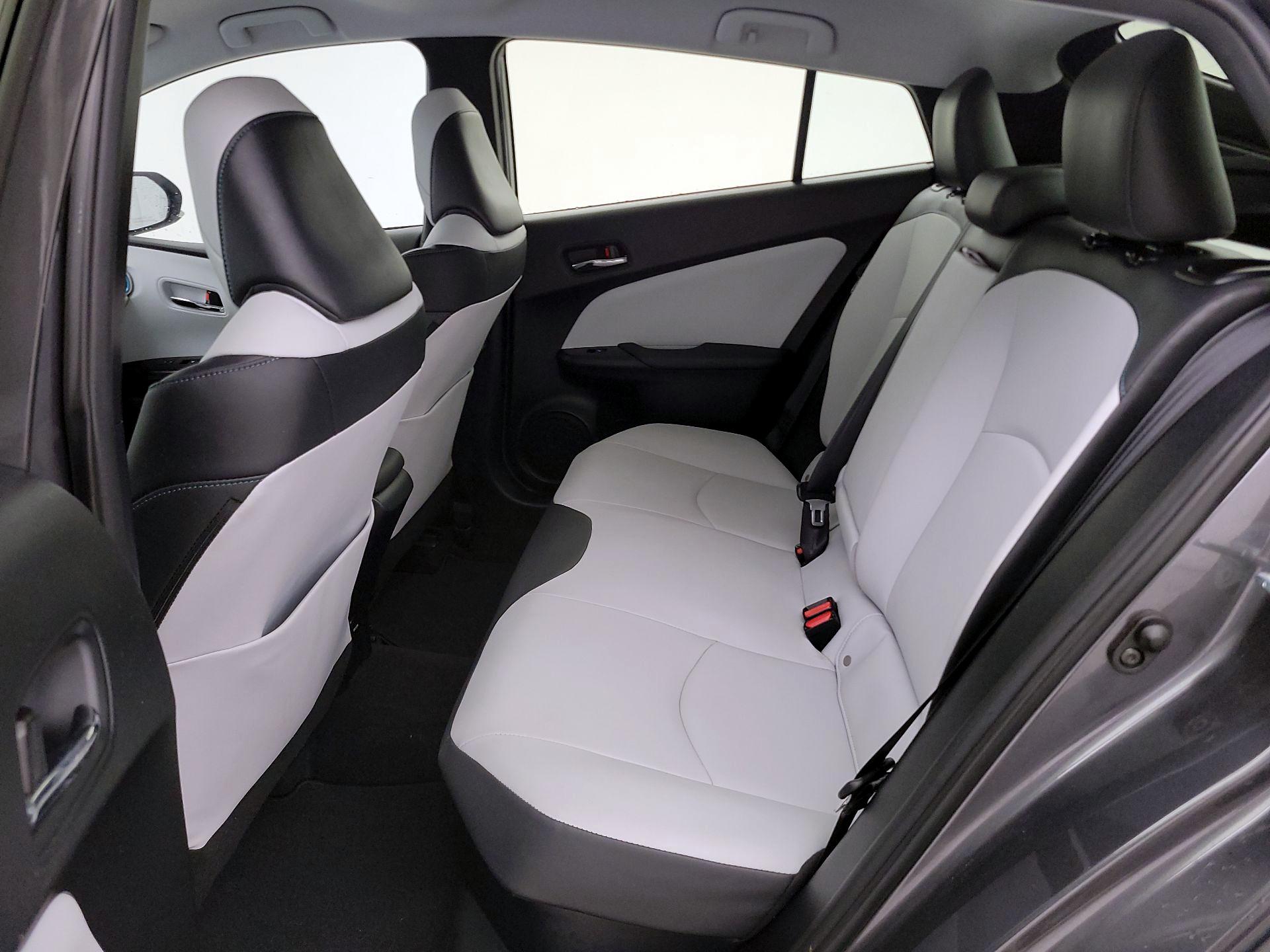 Thumbnail: 2016 Toyota Prius - 20