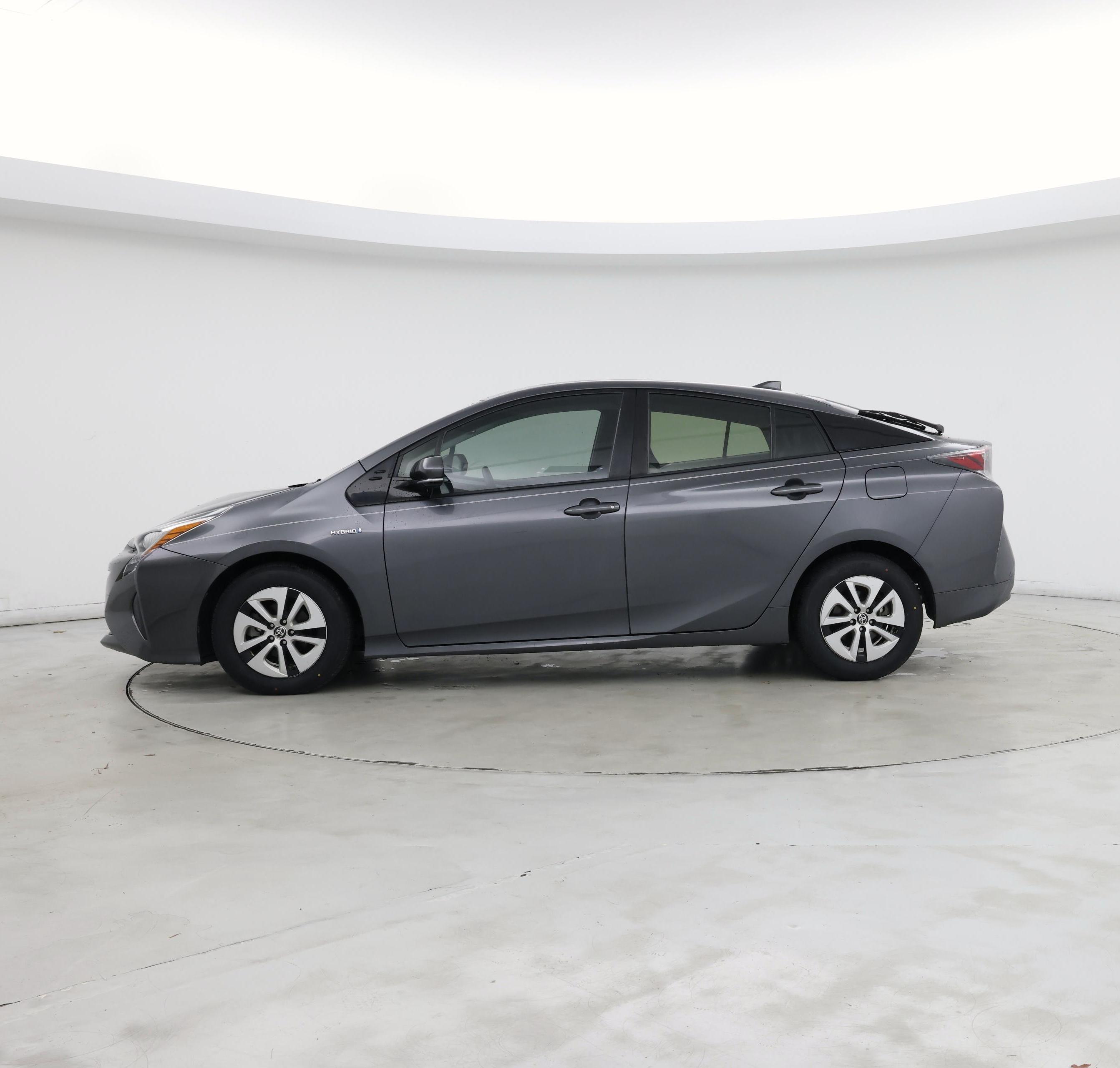 Thumbnail: 2016 Toyota Prius - 3