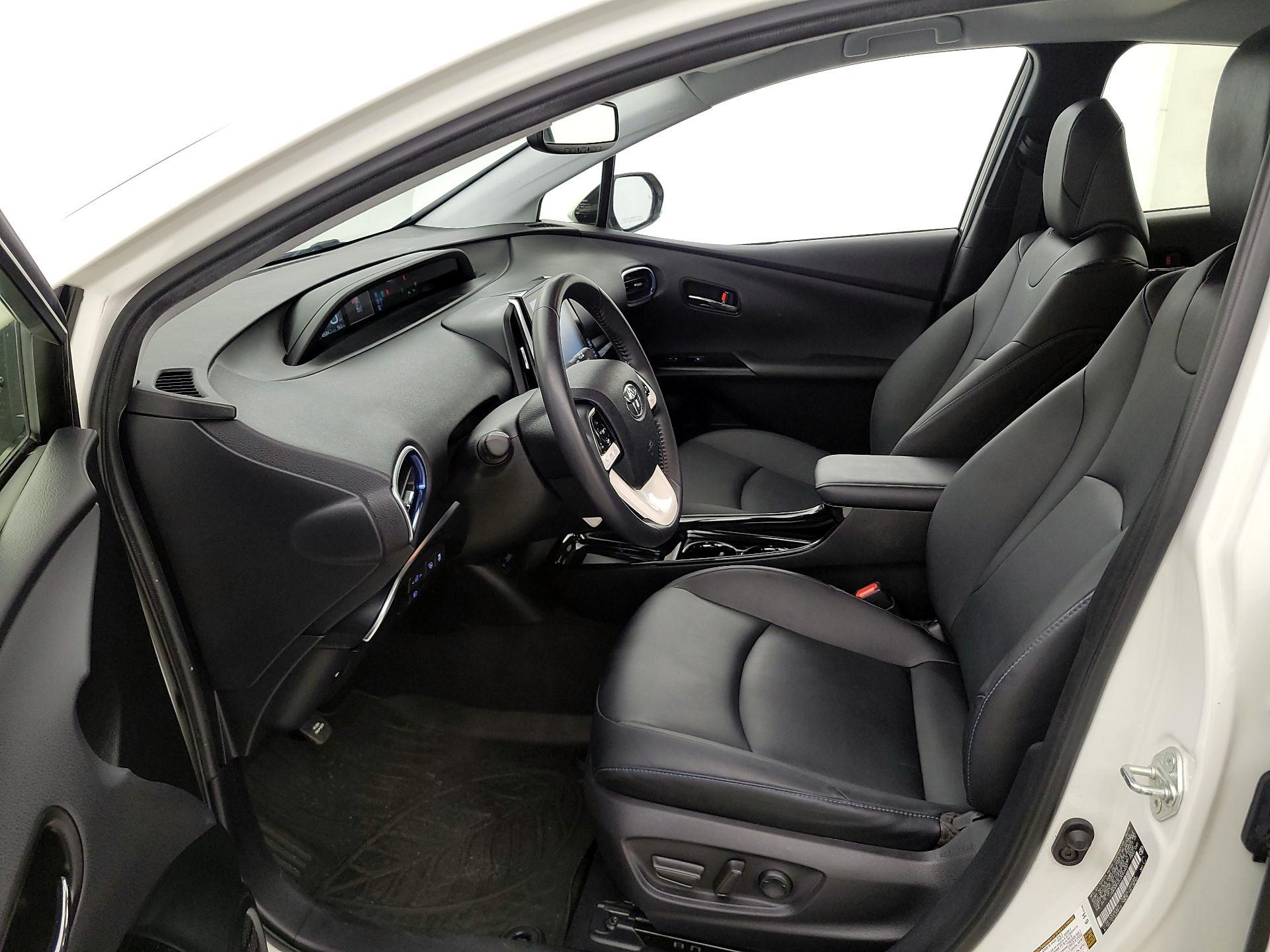 Thumbnail: 2018 Toyota Prius - 11