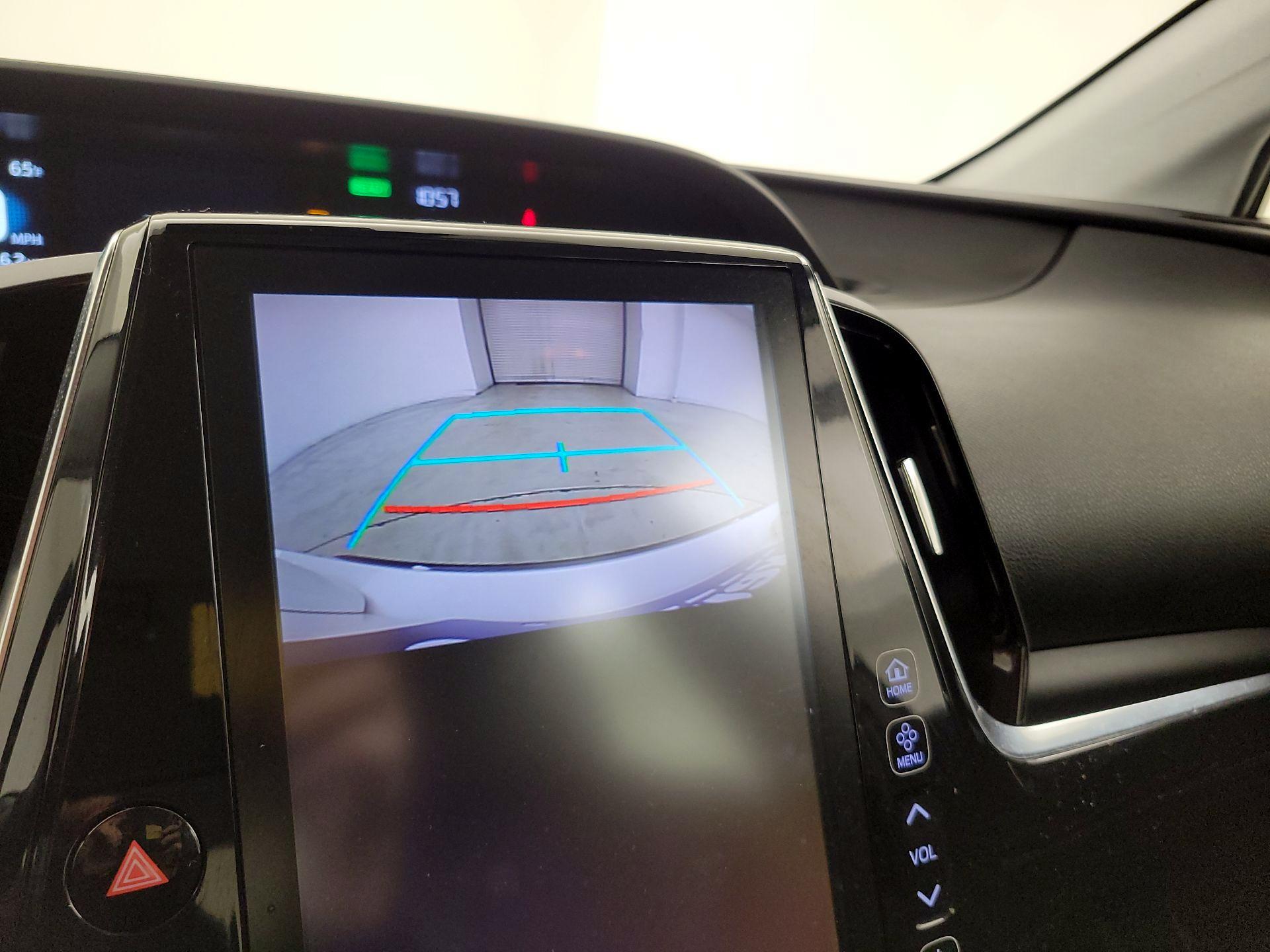 Thumbnail: 2018 Toyota Prius - 15