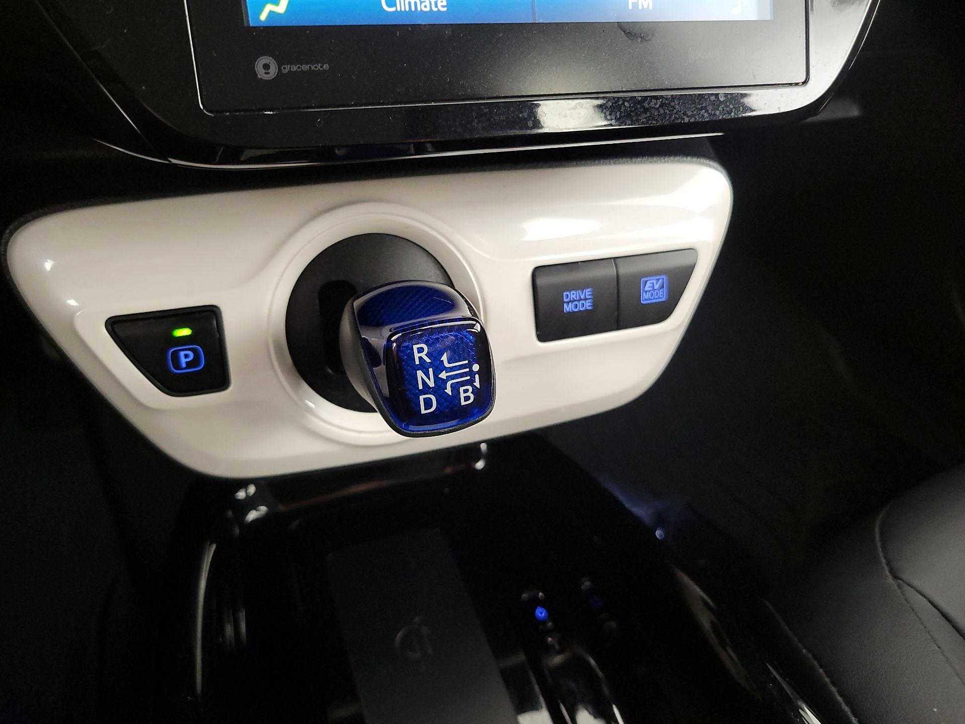 Thumbnail: 2018 Toyota Prius - 18