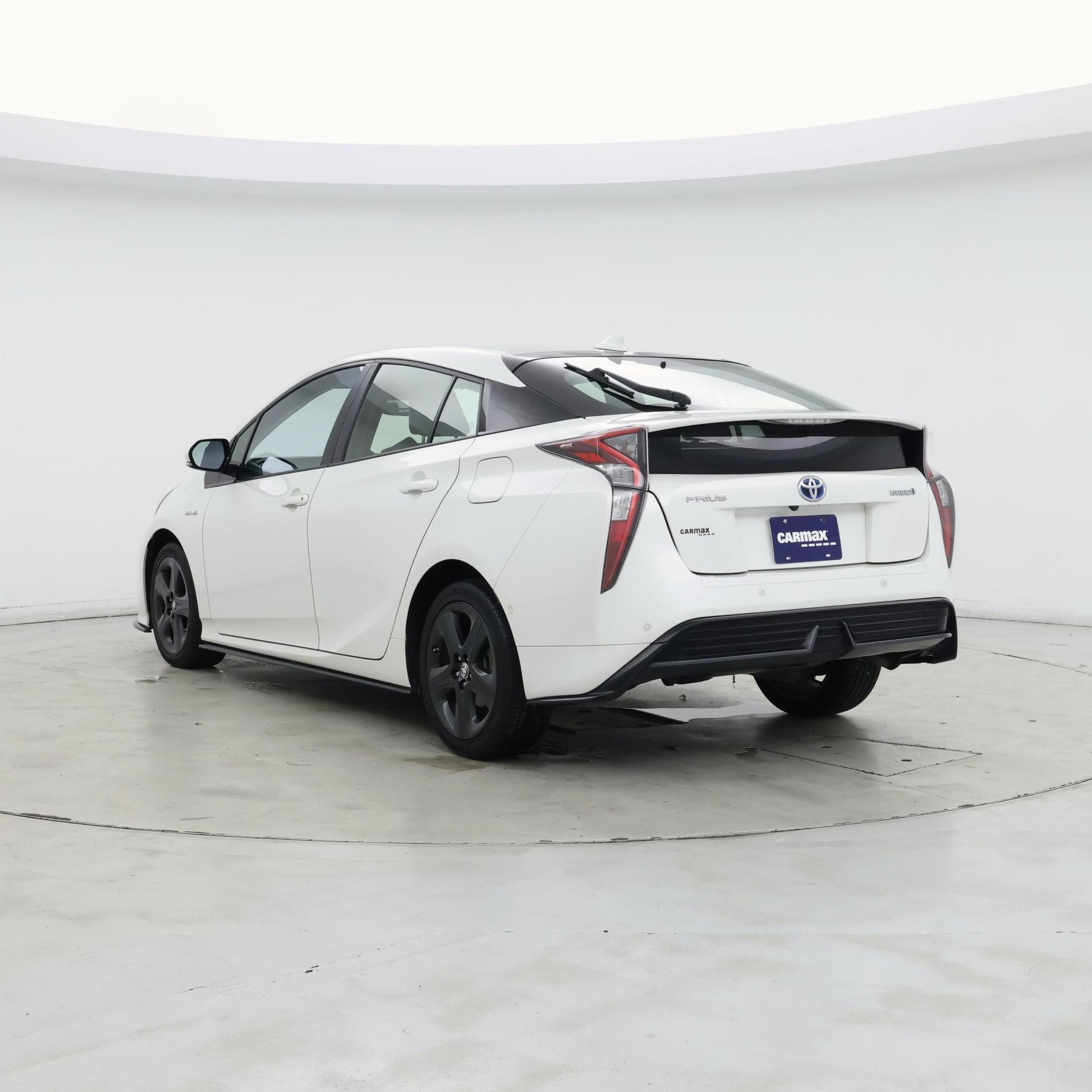 Thumbnail: 2018 Toyota Prius - 2