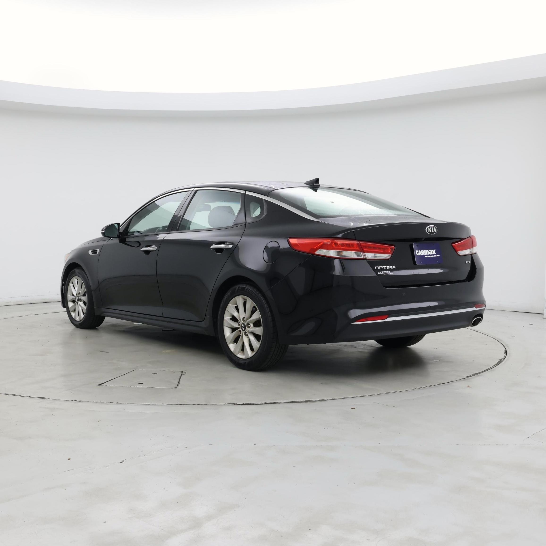 Thumbnail: 2016 Kia Optima - 2