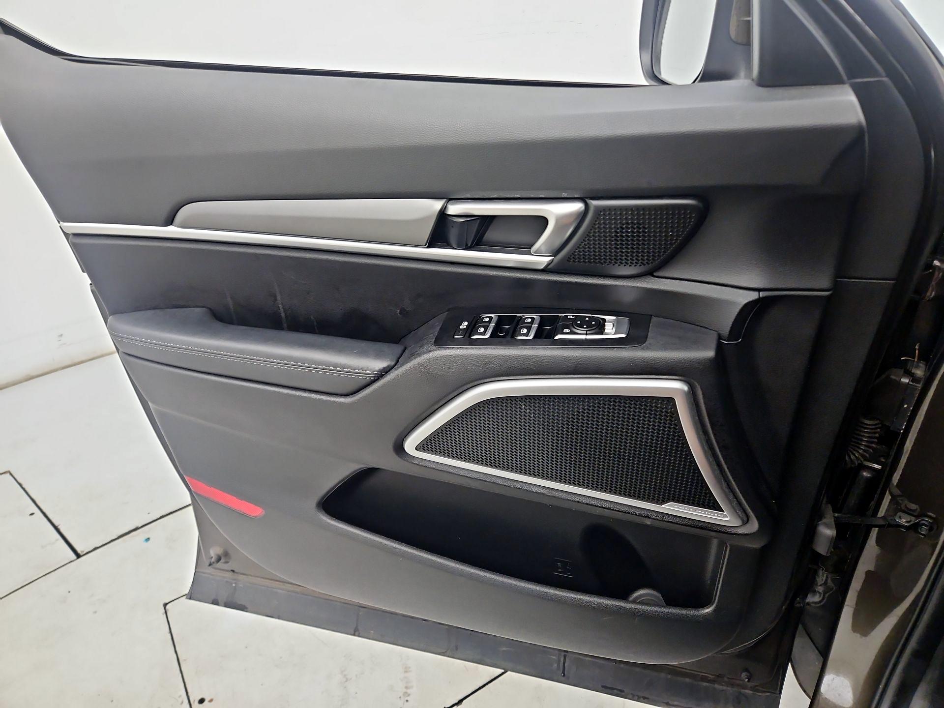 Thumbnail: 2021 Kia Telluride - 12