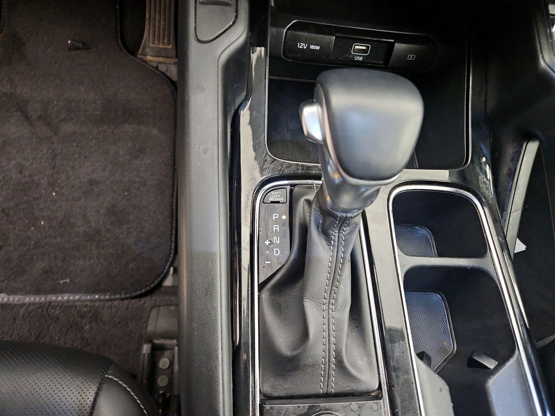 Thumbnail: 2021 Kia Telluride - 17