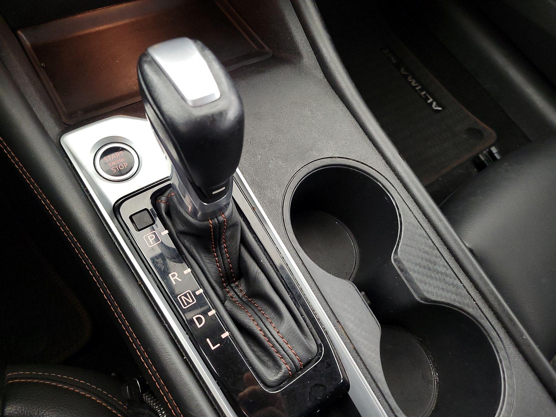 Thumbnail: 2019 Nissan Altima - 17