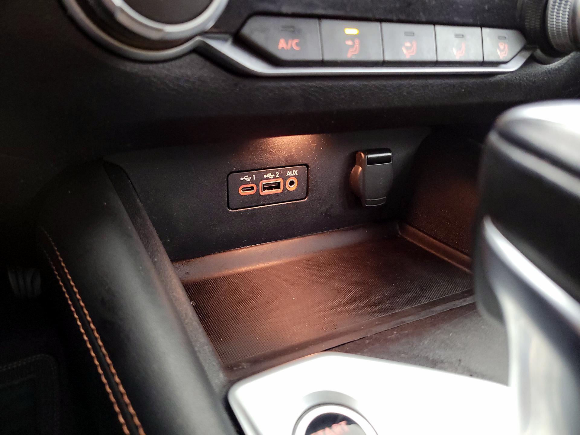 Thumbnail: 2019 Nissan Altima - 18