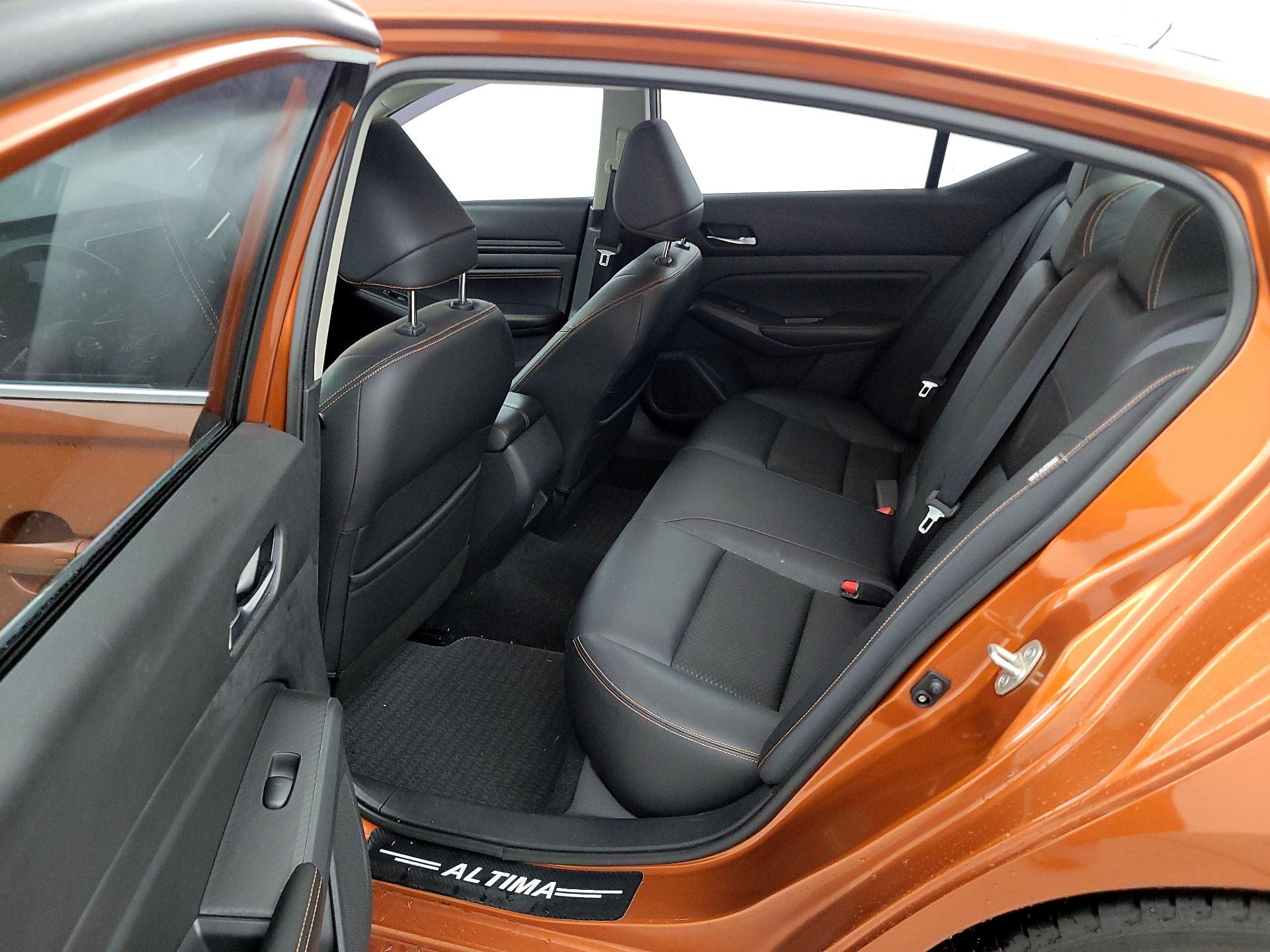 Thumbnail: 2019 Nissan Altima - 20