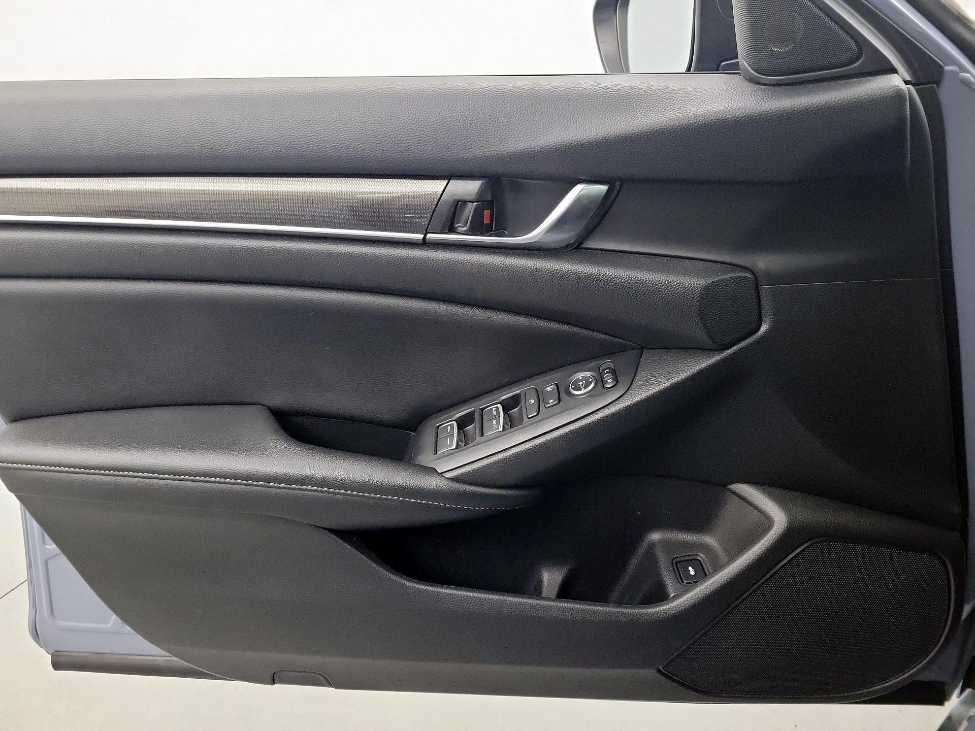 Thumbnail: 2021 Honda Accord - 10