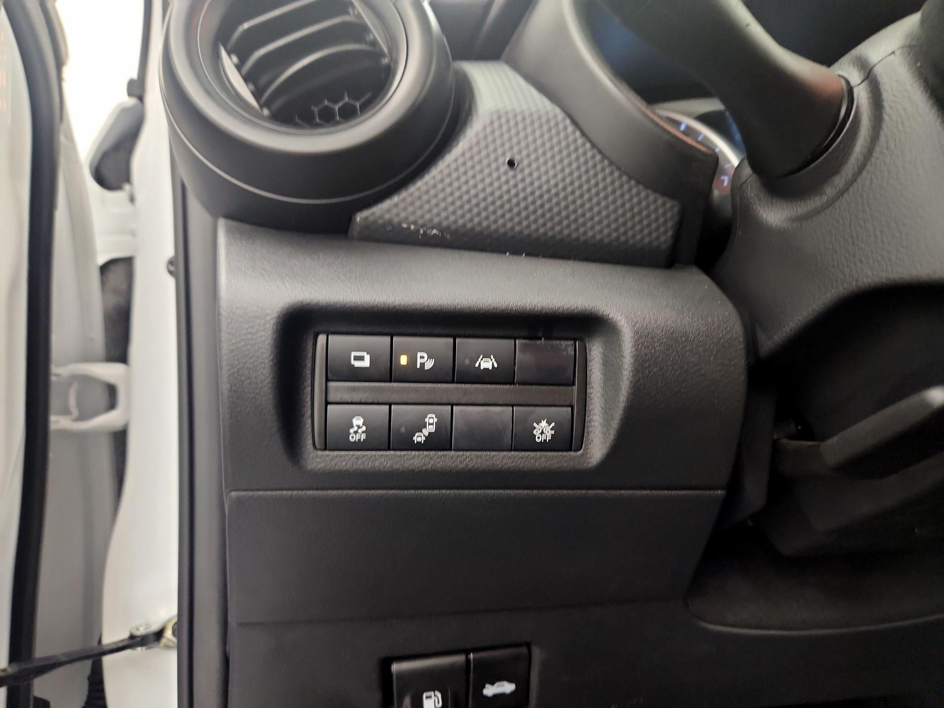 Thumbnail: 2023 Nissan Kicks - 11