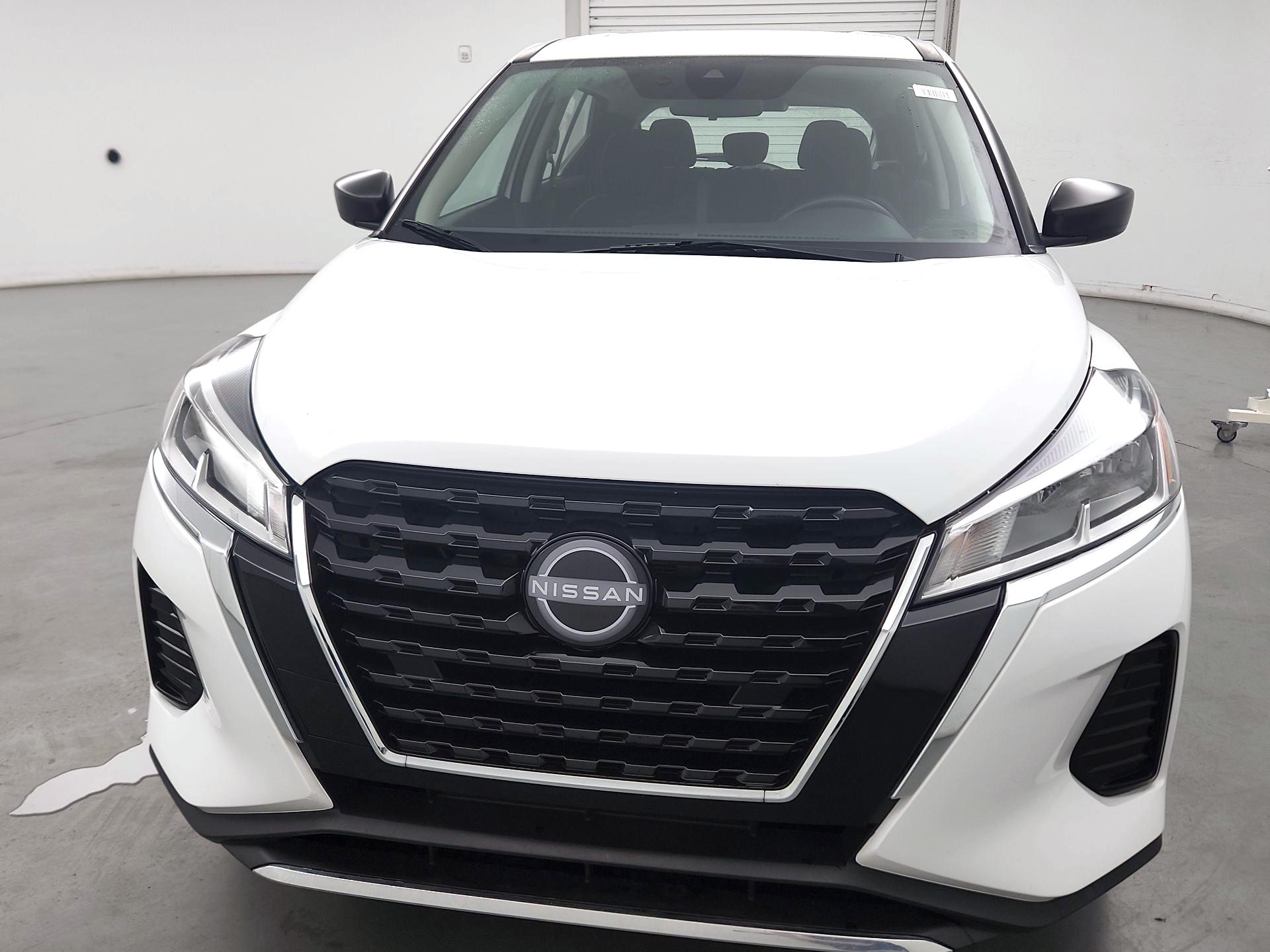 Thumbnail: 2023 Nissan Kicks - 2