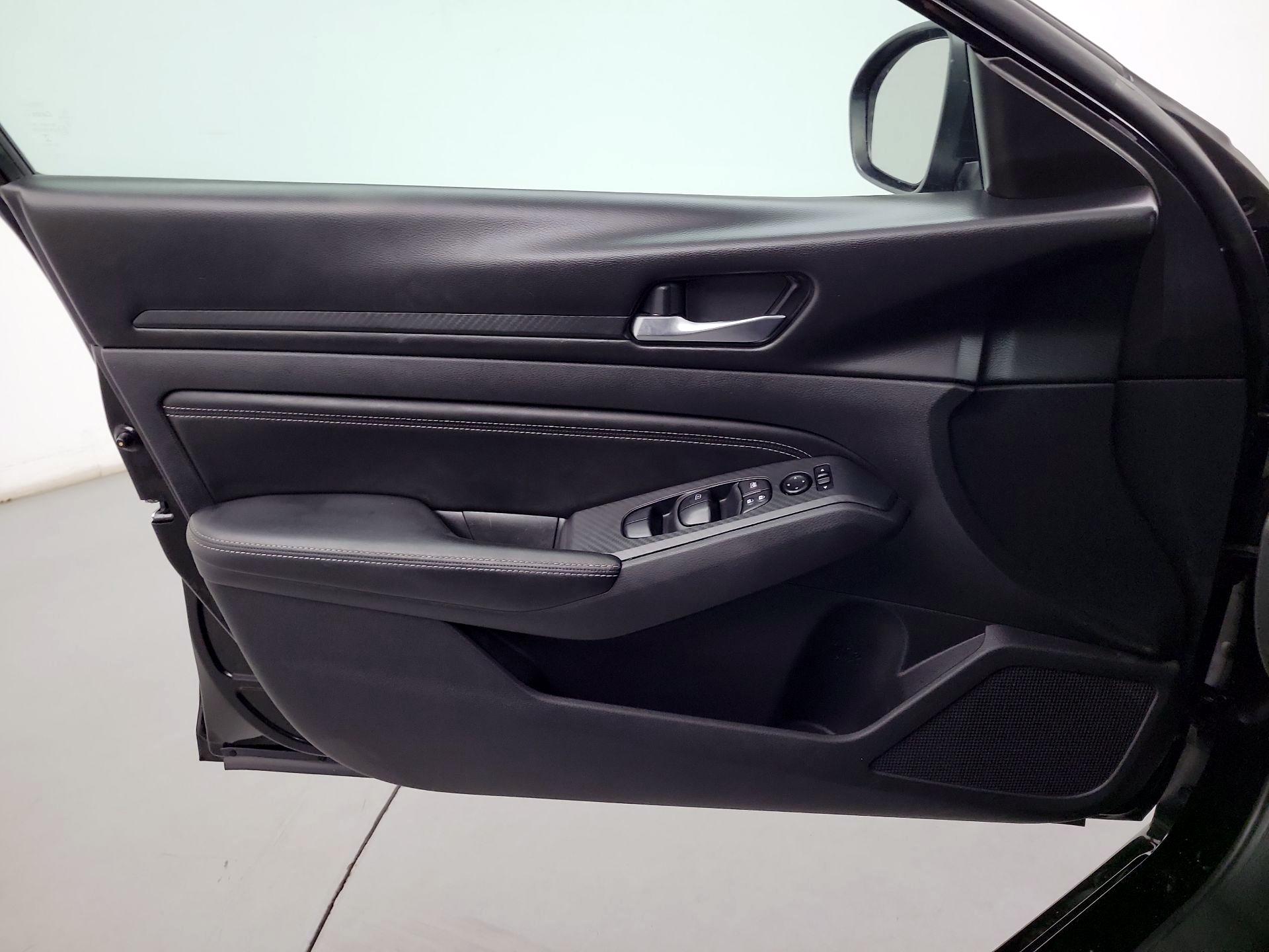 Thumbnail: 2020 Nissan Altima - 10