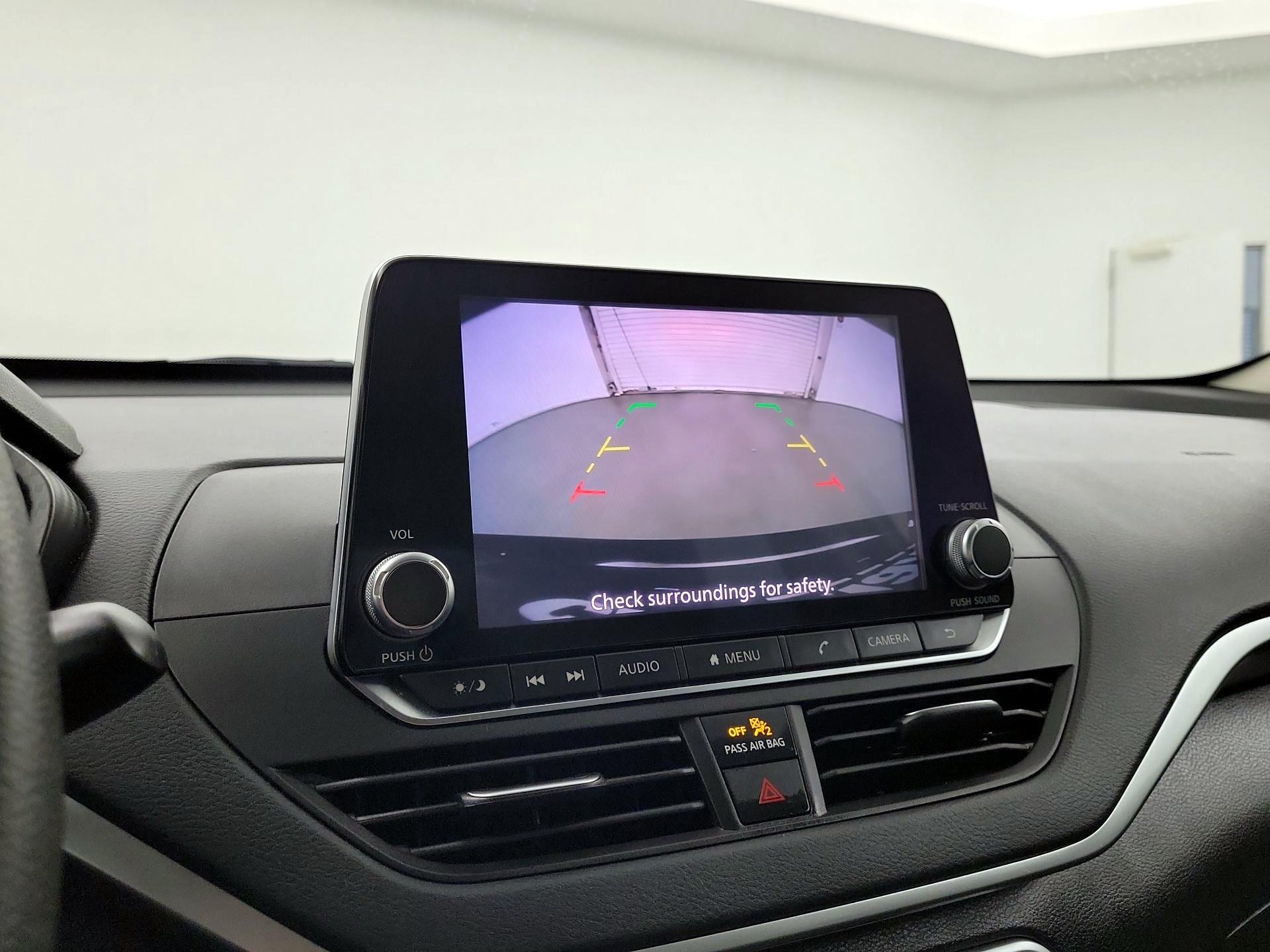 Thumbnail: 2020 Nissan Altima - 12