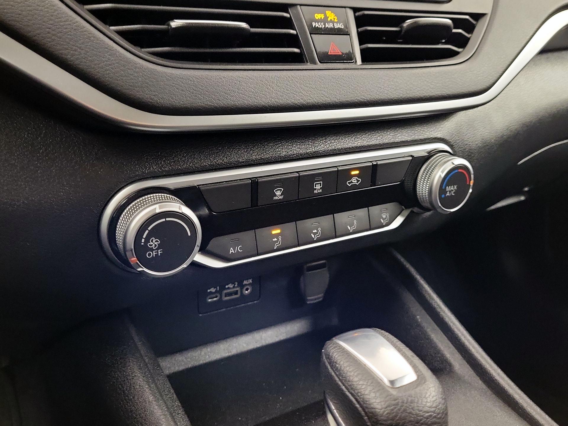 Thumbnail: 2020 Nissan Altima - 14