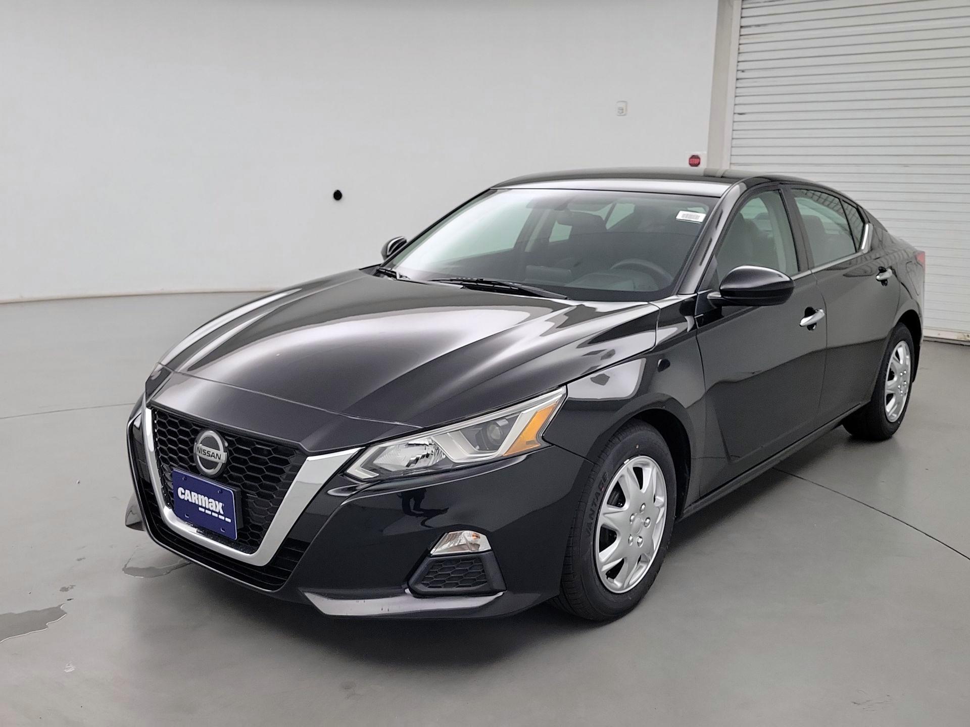 Thumbnail: 2020 Nissan Altima - 3