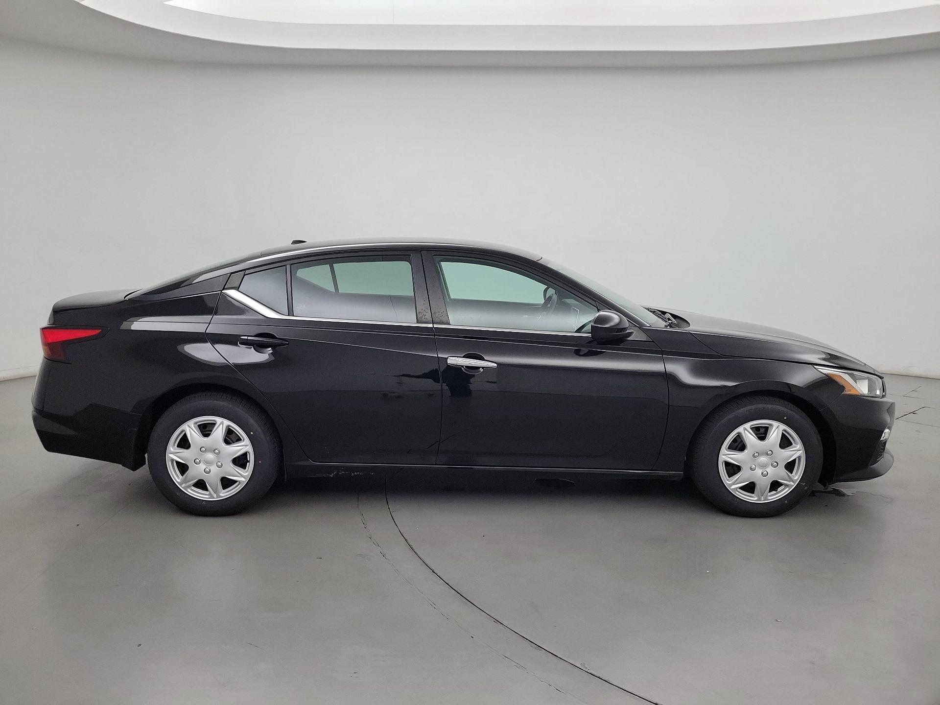 Thumbnail: 2020 Nissan Altima - 4