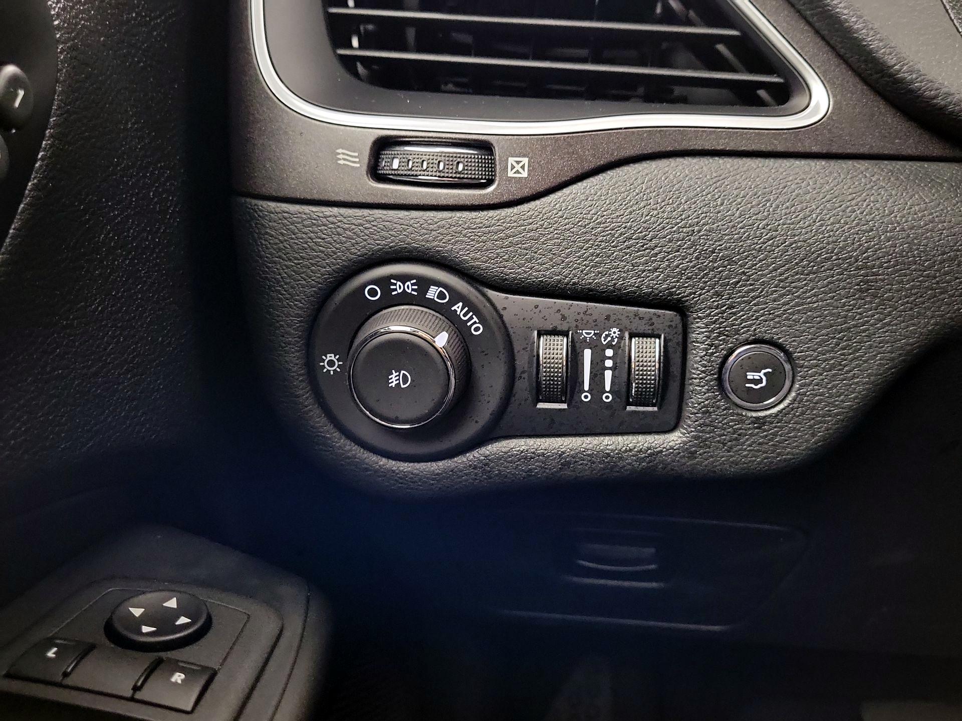 Thumbnail: 2022 Jeep Cherokee - 11