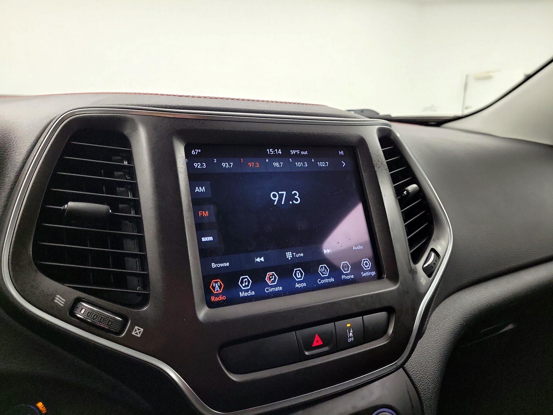 Thumbnail: 2022 Jeep Cherokee - 13