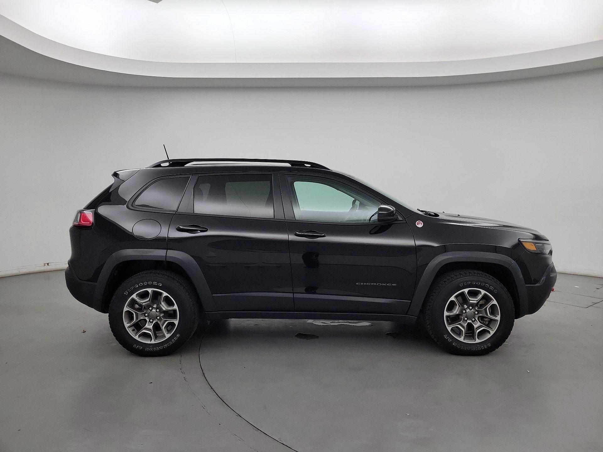 Thumbnail: 2022 Jeep Cherokee - 4