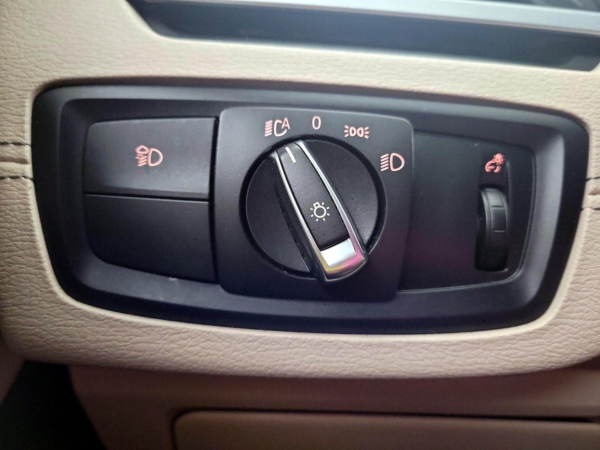 Thumbnail: 2022 BMW X2 - 11