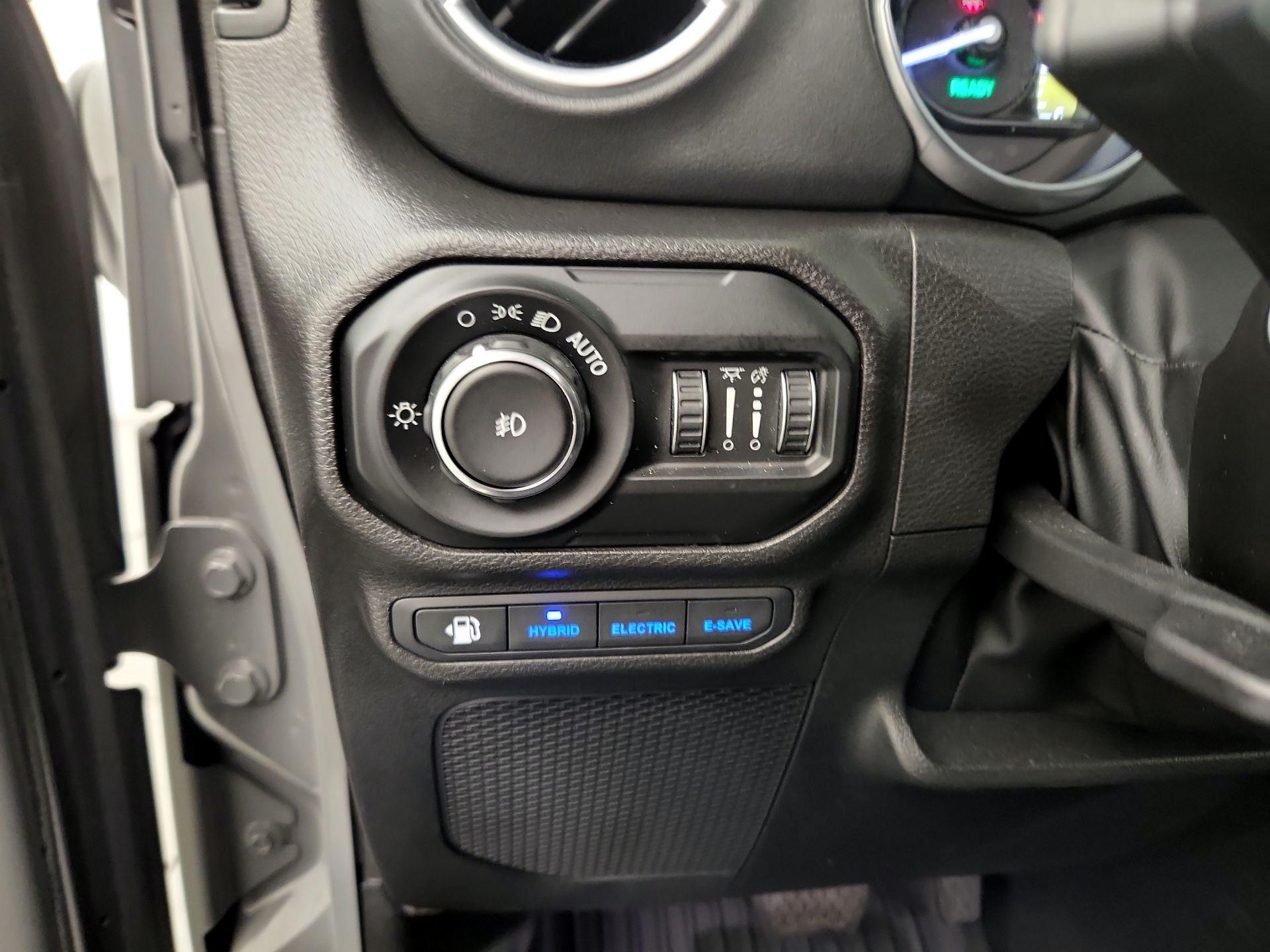 Thumbnail: 2022 Jeep Wrangler - 11