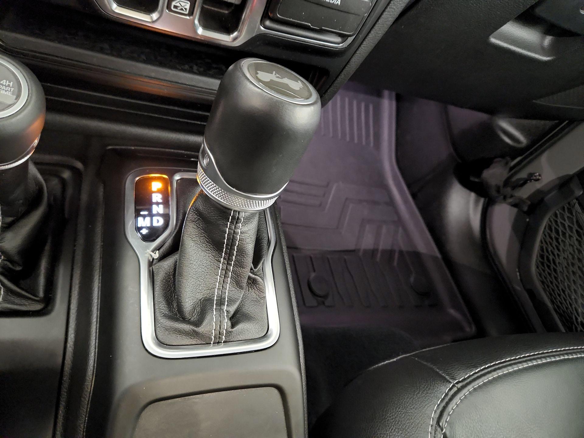 Thumbnail: 2022 Jeep Wrangler - 16